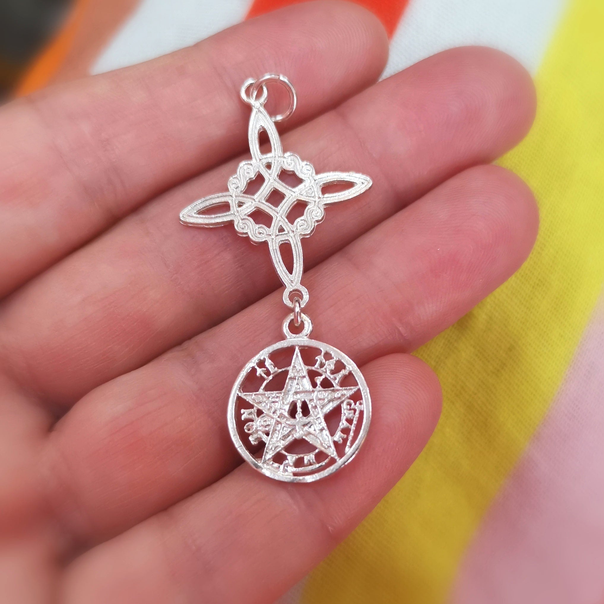 🪄 Hexenknoten Collier aus Sterlingsilber – weibliche Urkraft, Schutz & altes Wissen