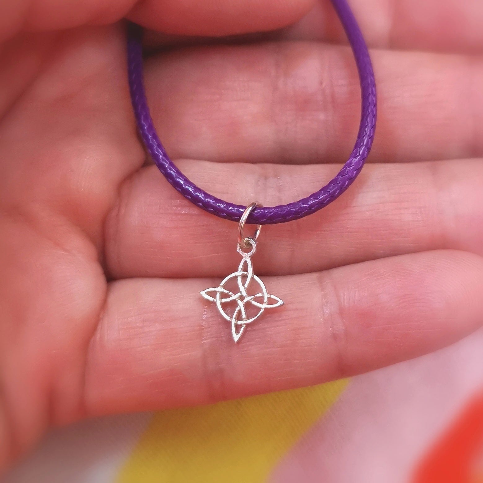 🪄 Hexenknoten Kette lila & silber – Schutz, Weiblichkeit