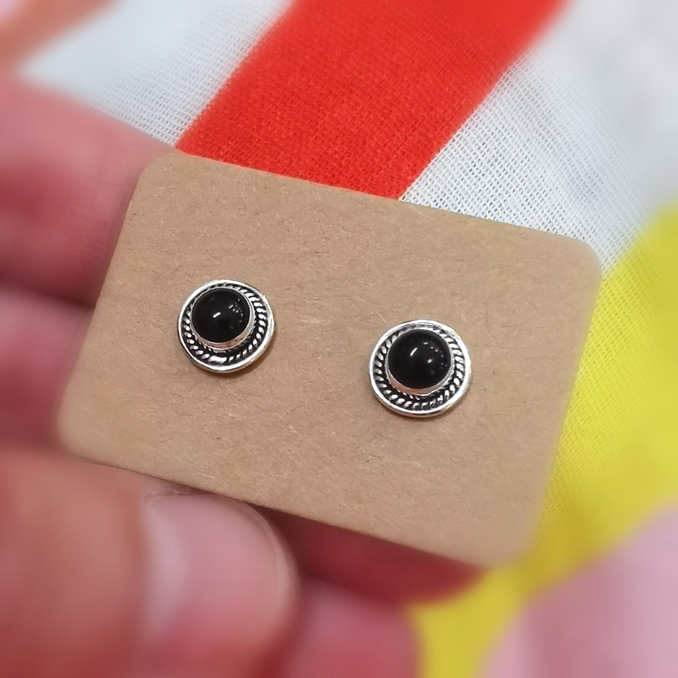Onyx Sterlingsilber Edelstein Ohrstecker Ohrringe Knöpfe – im Schutz & in der Kraft