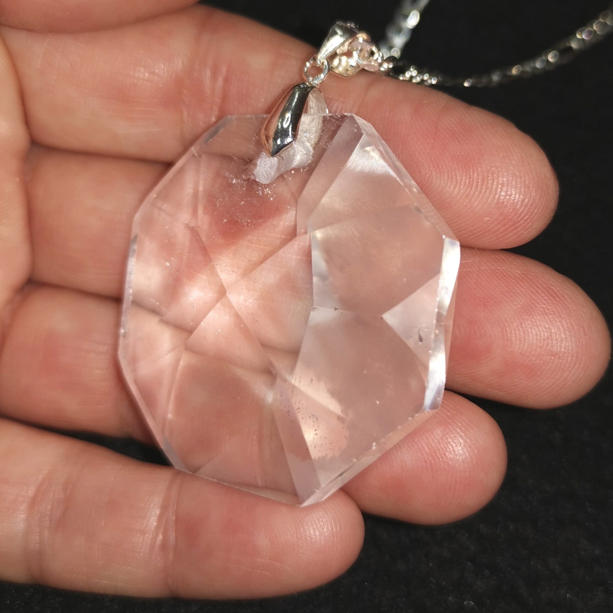 Feenstein Bergkristall Edelstein Karma Kette – geweiht für Klarheit, Harmonie & Lichtenergie