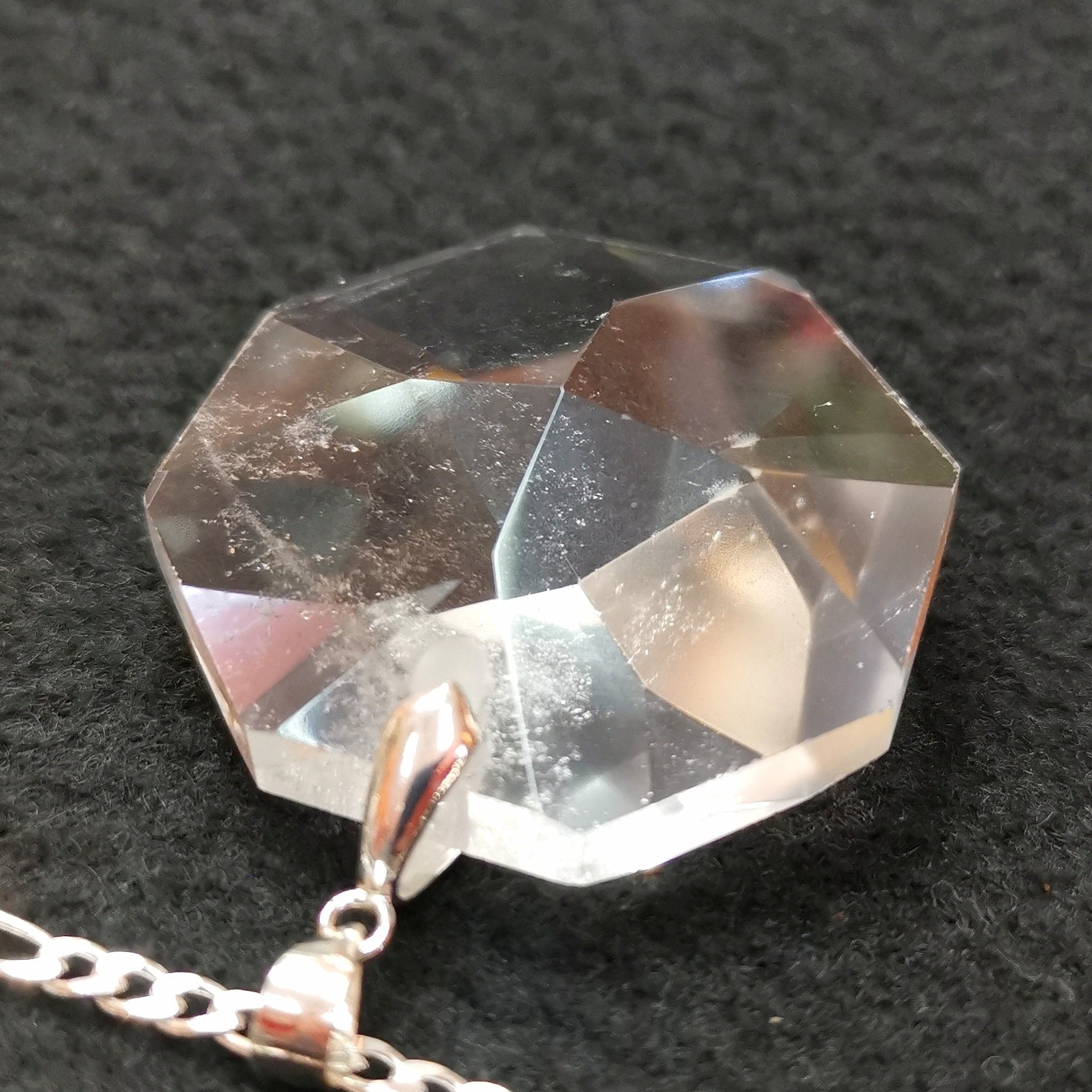 Feenstein Bergkristall Edelstein Karma Kette – geweiht für Klarheit, Harmonie & Lichtenergie