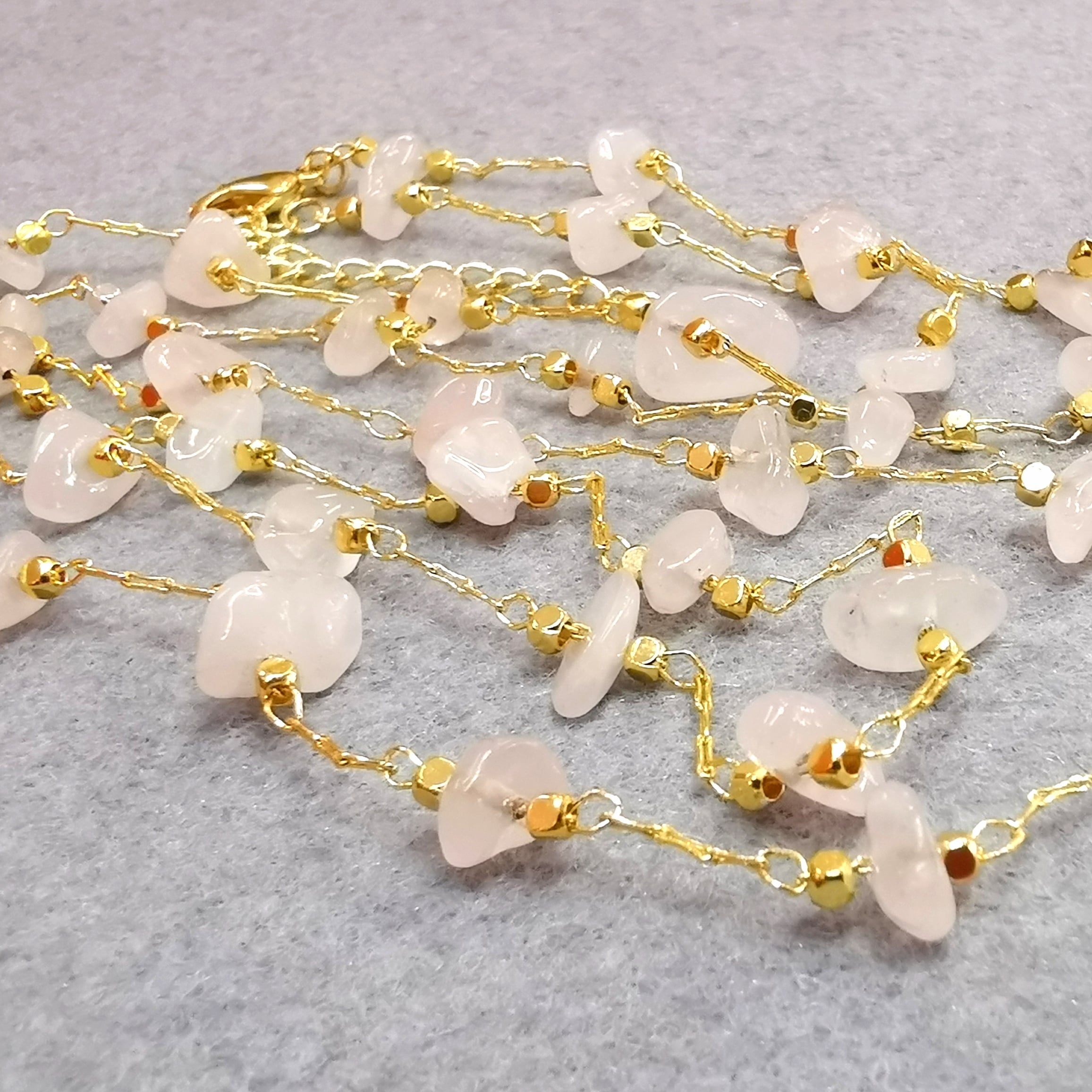 Collar bohemio de cuarzo rosa (80 cm) – Consagrado al amor y la armonía