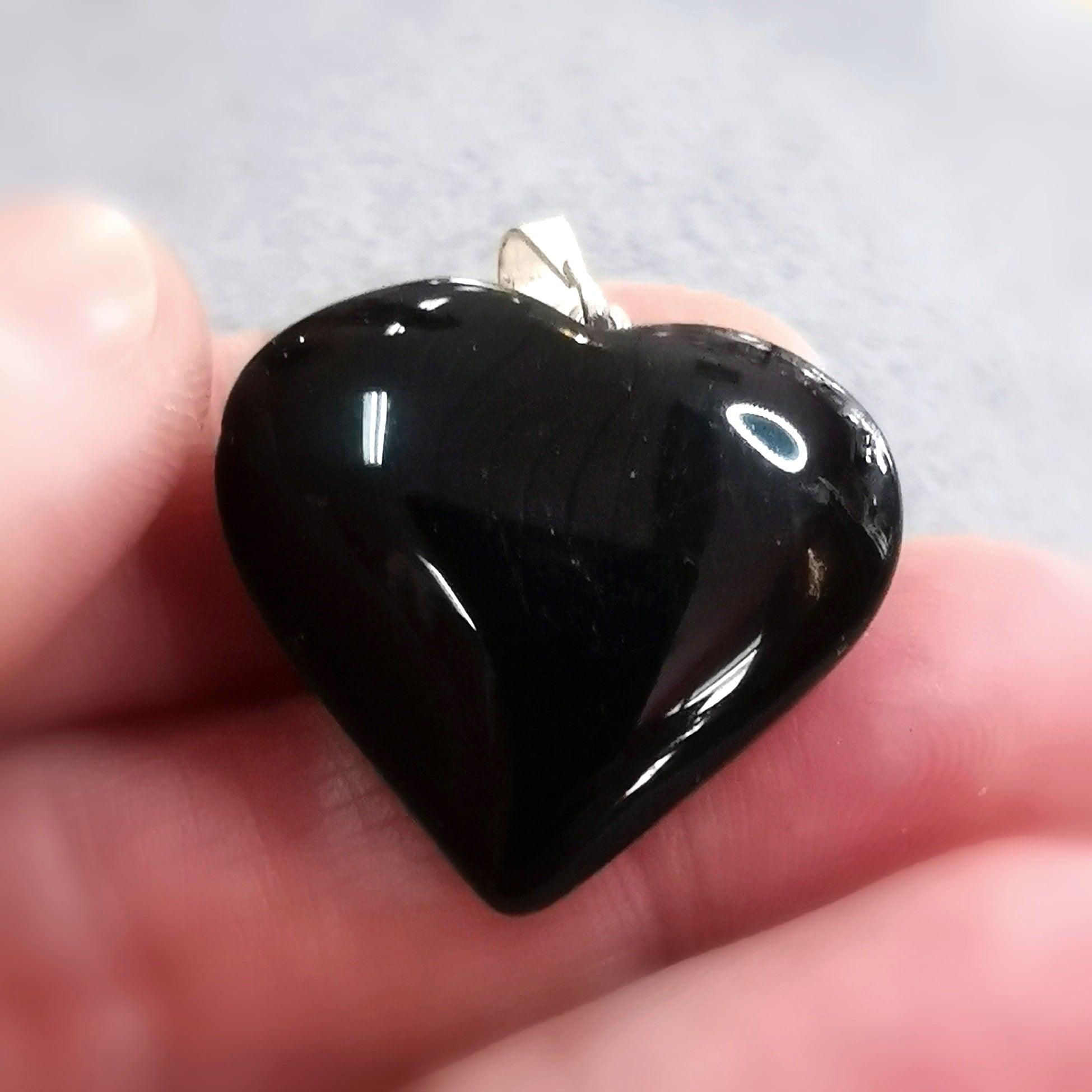 🖤 Obsidian Herz Anhänger – geweiht für Schutz, Klarheit & Lichtkraft