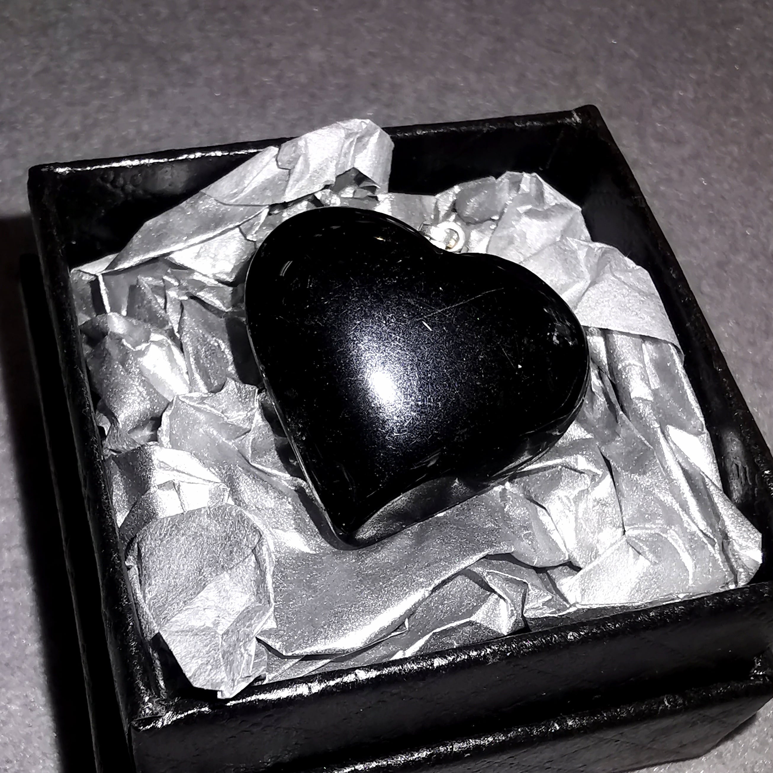 🖤 Obsidian Herz Anhänger – geweiht für Schutz, Klarheit & Lichtkraft