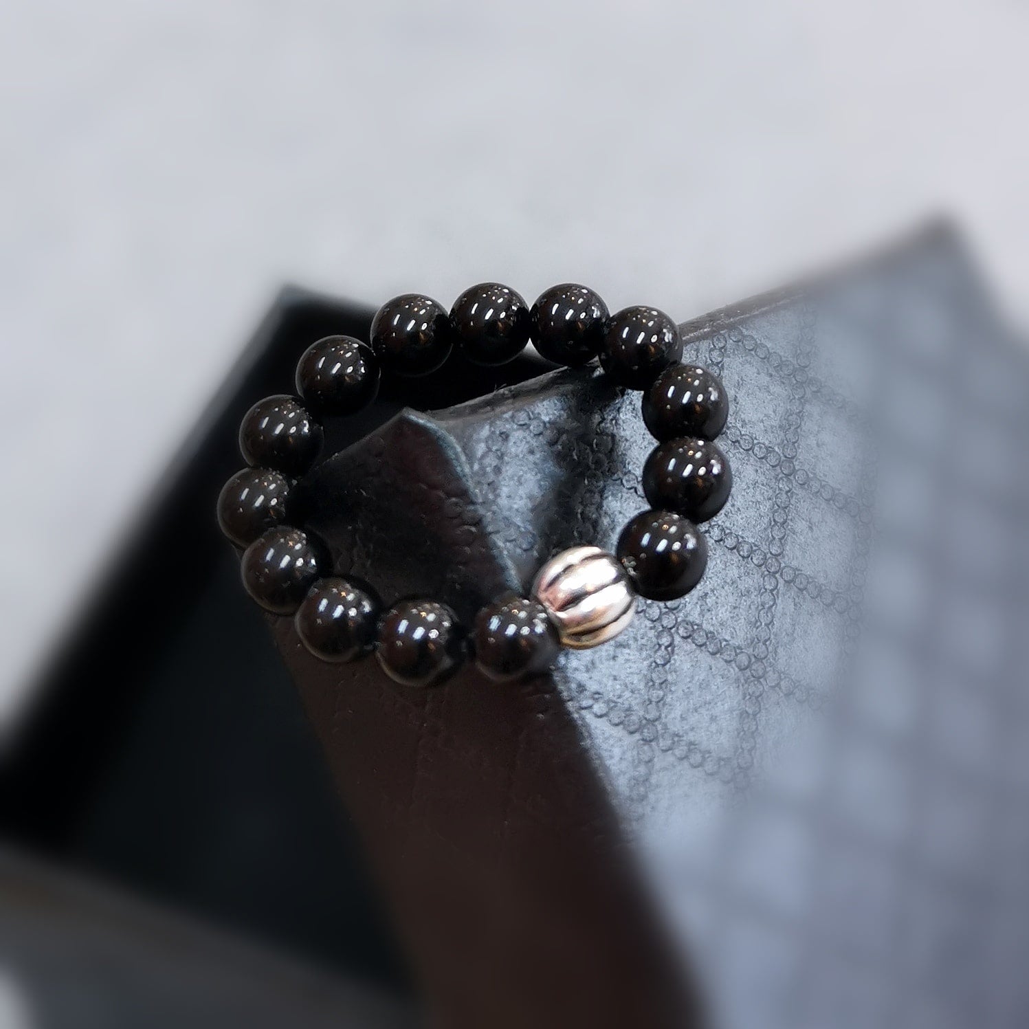 Turmalin extra Ring elastisch, Perlen Edelstein & Sterlingsilber - geweiht für Schutz & Aurakraft