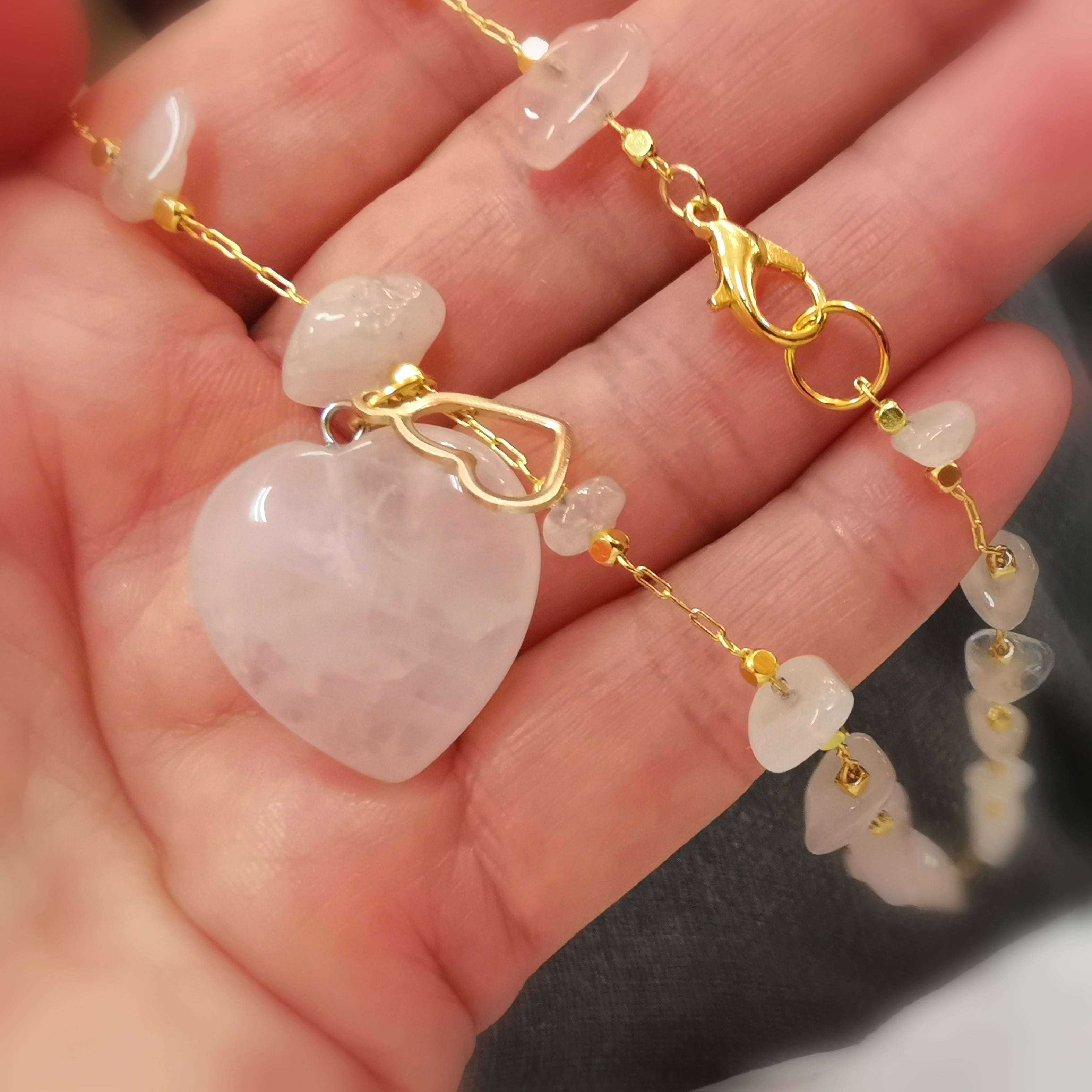 Rosenquarz Herz Edelstein Boho Kette 50 cm – geweiht für Liebe & Harmonie
