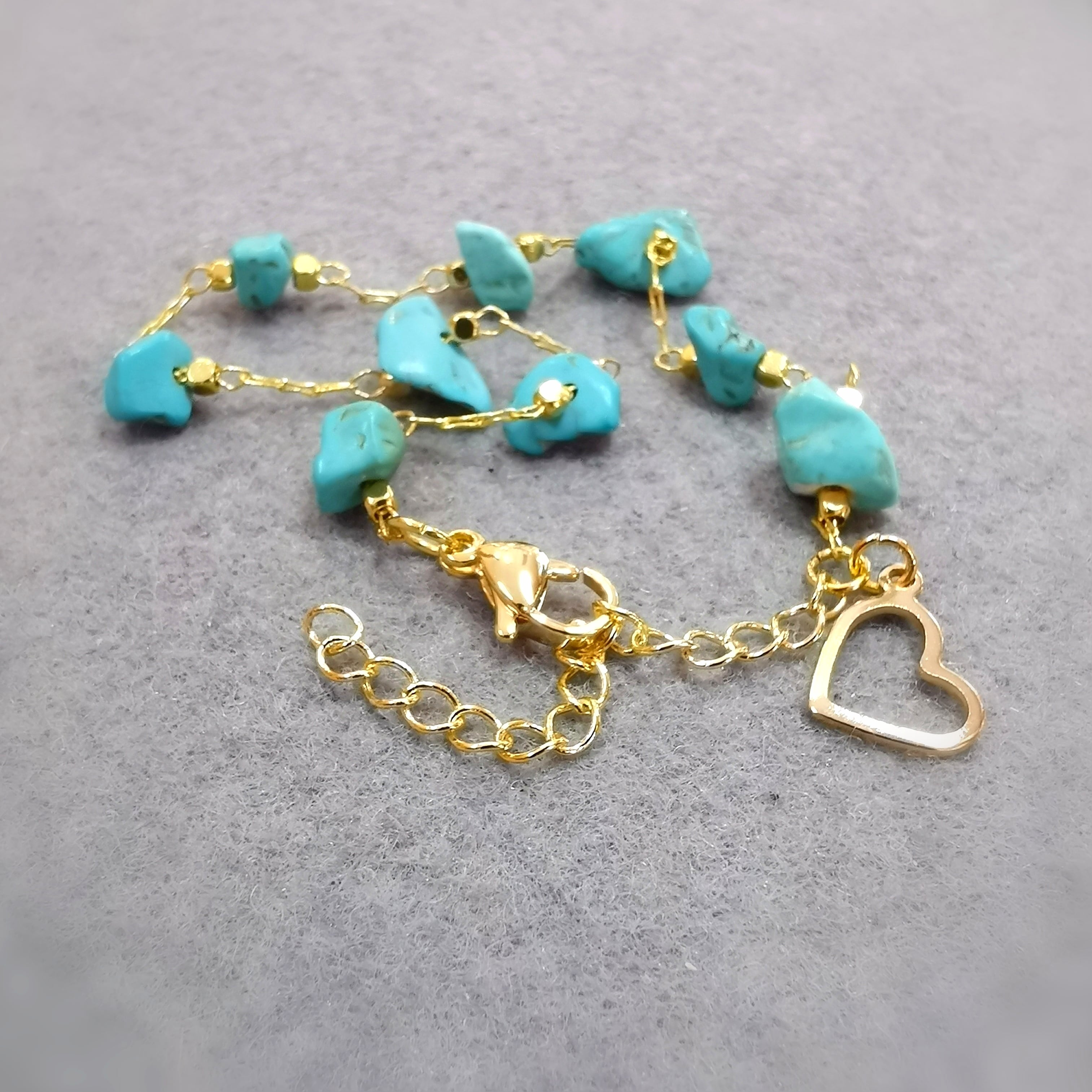 Pulsera de corazón de howlita turquesa: piedra preciosa, acero inoxidable, oro, libertad y amor