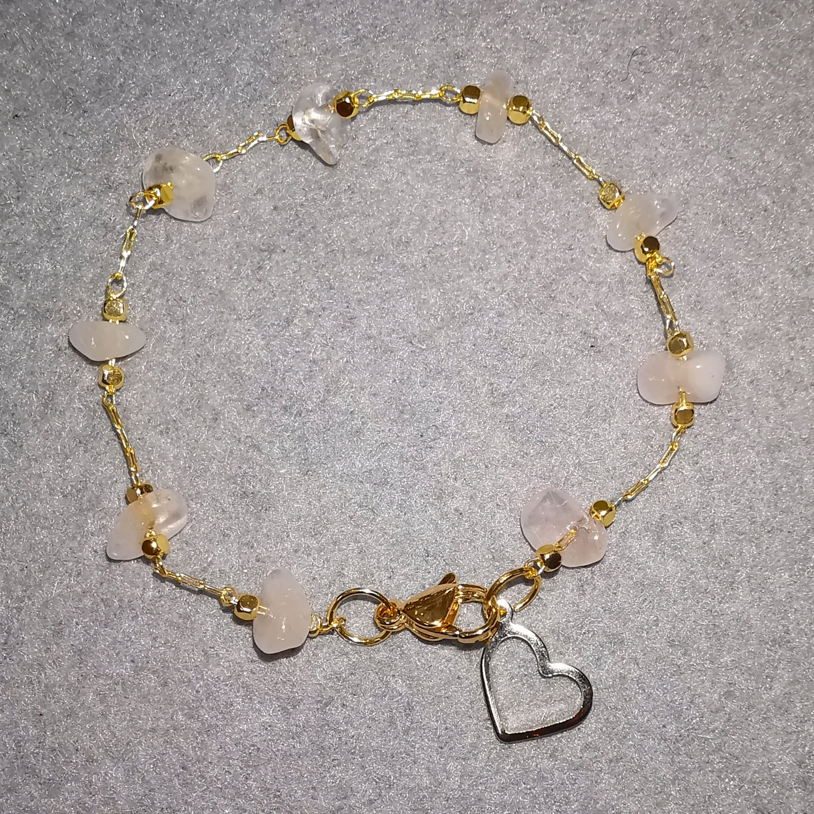 💗 Kinder Rosenquarz Herz Armband im Täschchen aus Seide – Edelstahl Gold, geweiht für Liebe, Licht & Harmonie