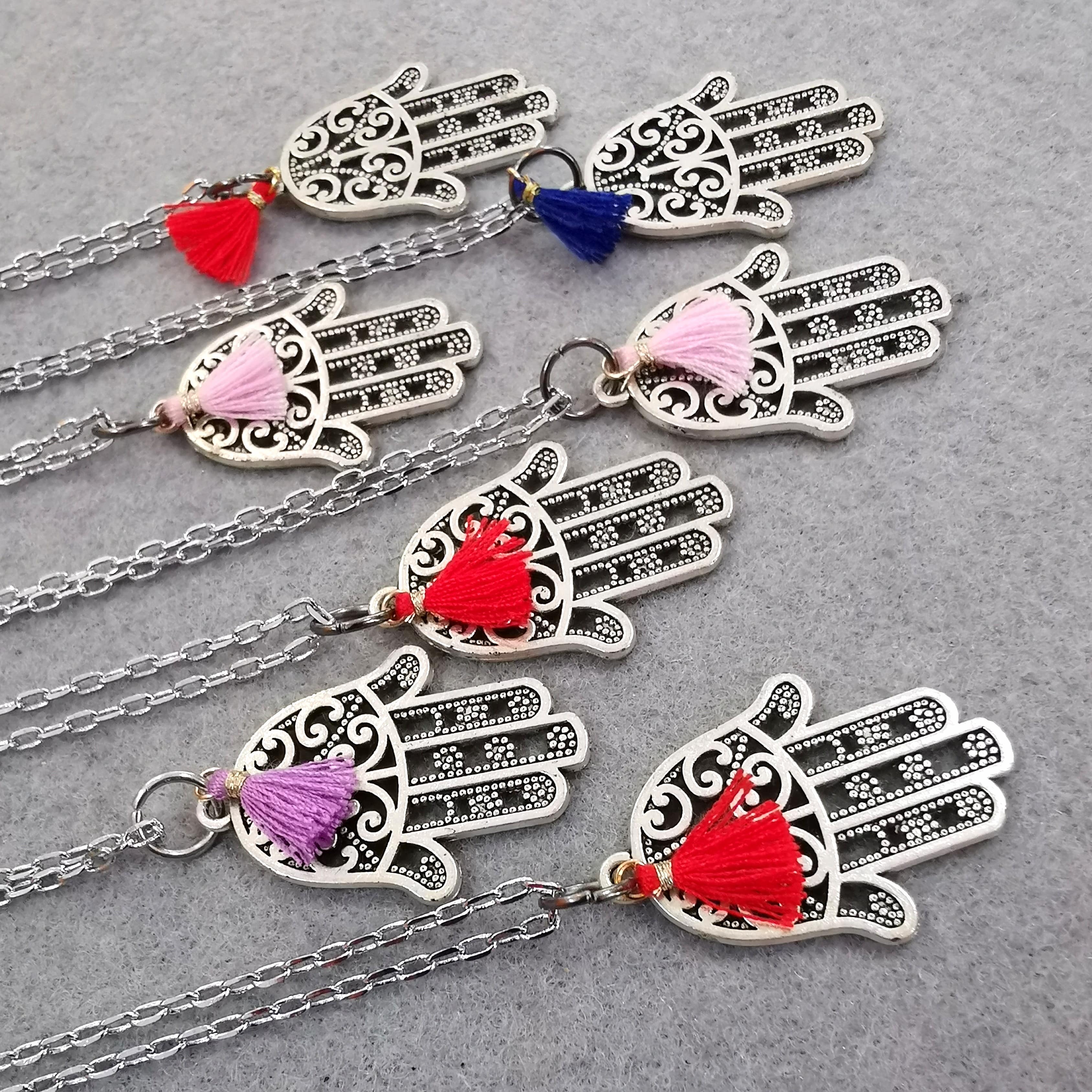 Fatimas Hand Karma Kette mit pinker Troddel – Schutz, Gesundheit & spirituelle Kraft