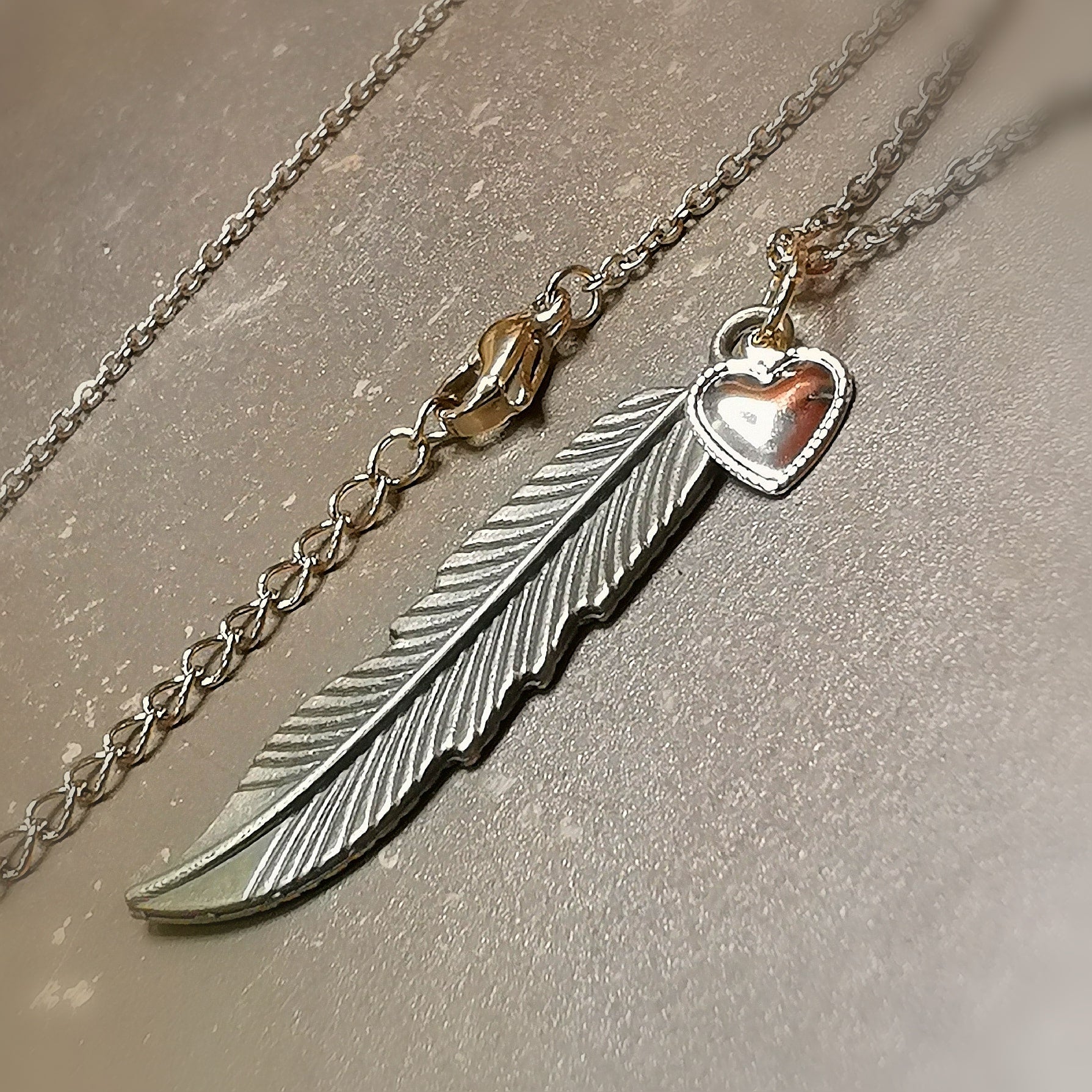 💖 Liebe dich selbst! Feder Herz Karma Kette Gold – Boho Talisman für Selbstliebe & Leichtigkeit