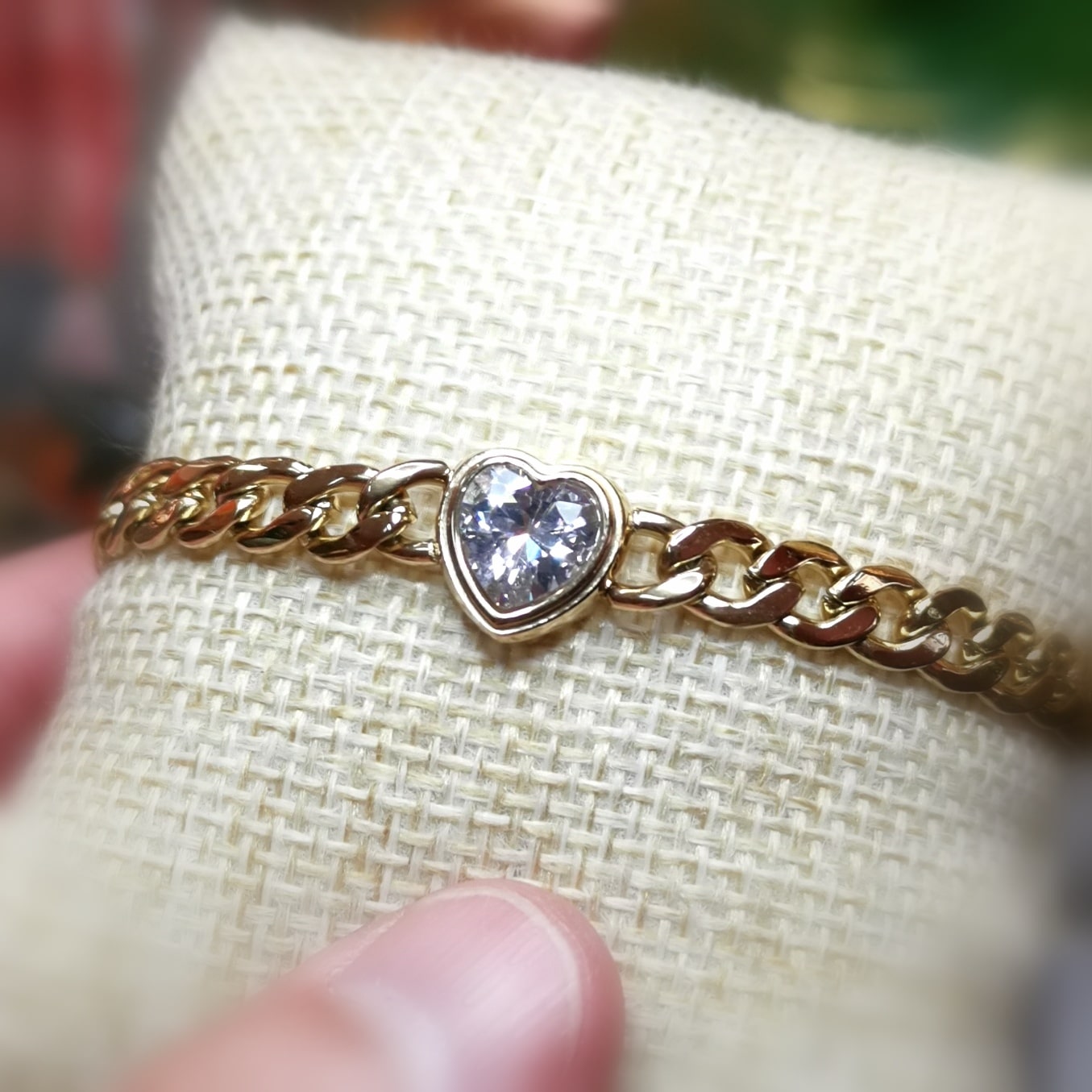 💖 Edelstahl Armband mit Kristall Herz – Symbol für Liebe & Licht