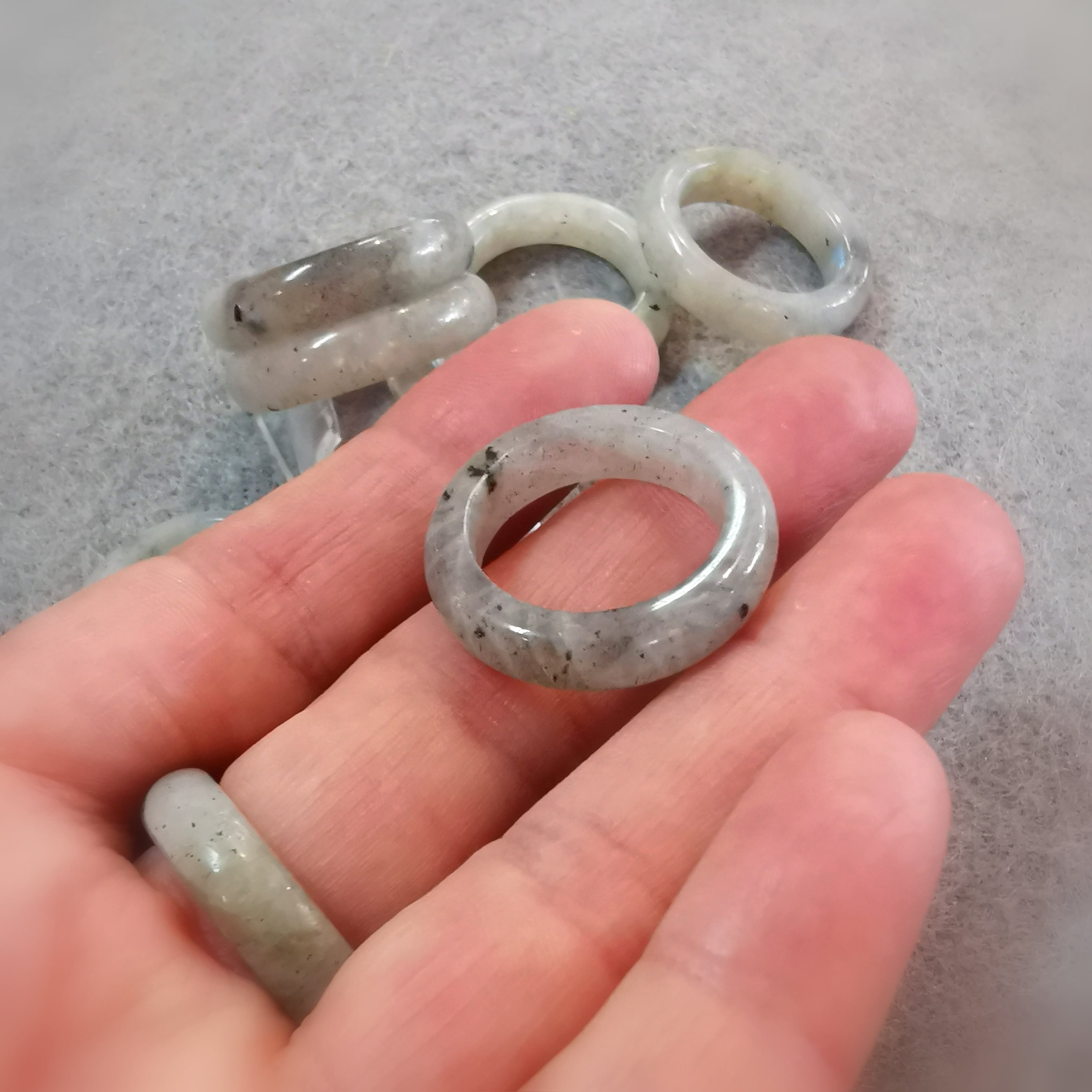Labradorit (Mondstein) Edelstein Ring – Intuition & innere Harmonie