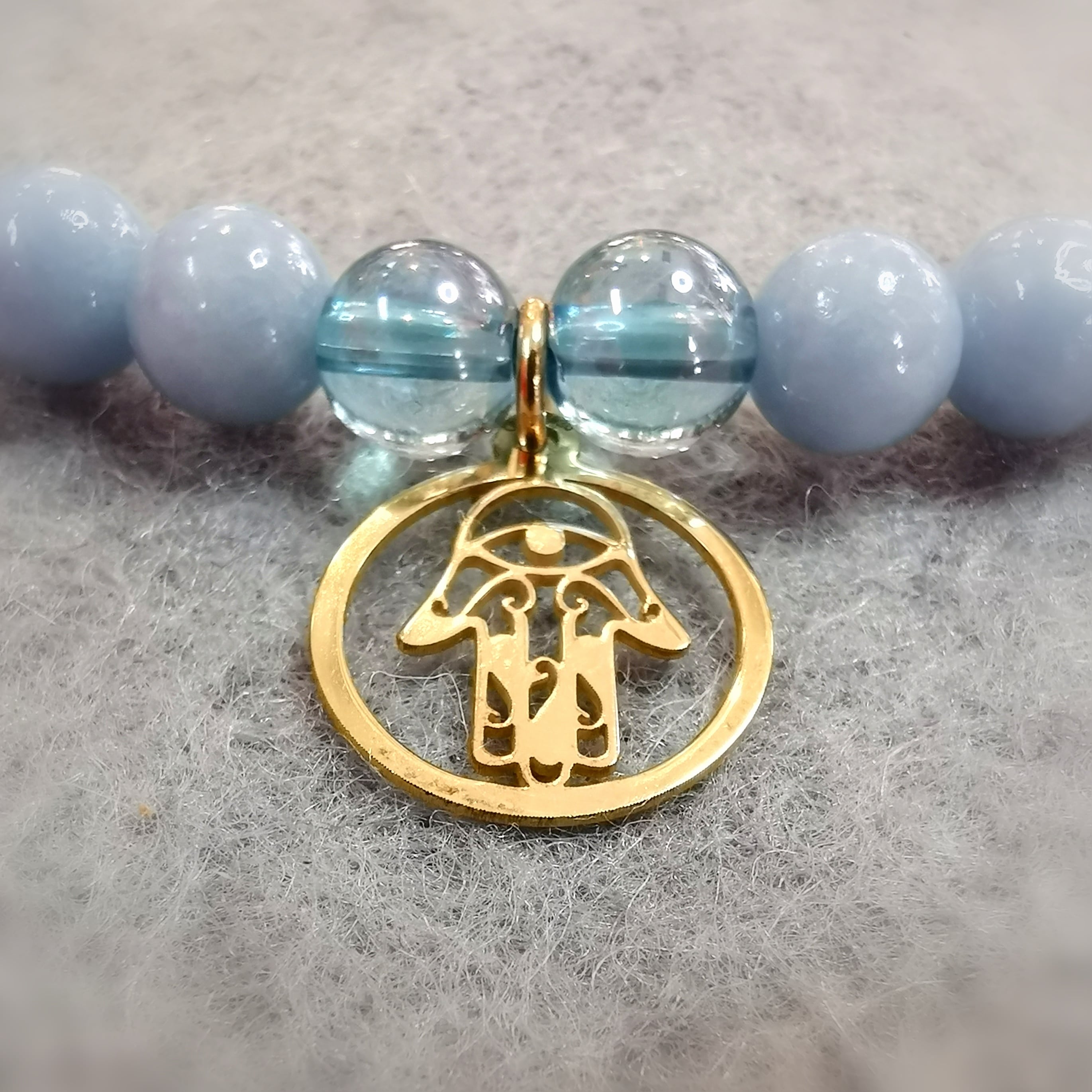 Angelit & Angel Aura Edelstein Karma Armband geweiht – Heilende Hand - es wird besser