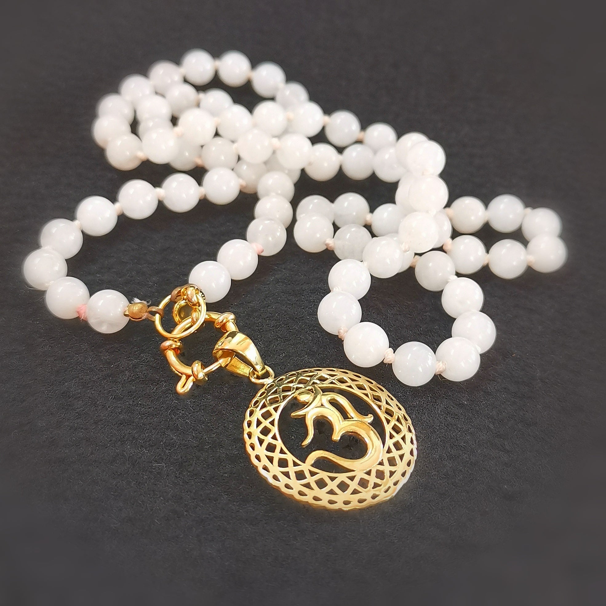 🕉️ Lange Rosenquarz Karma Kette mit OM Charm – geweiht für Liebe, Harmonie & spirituelle Tiefe
