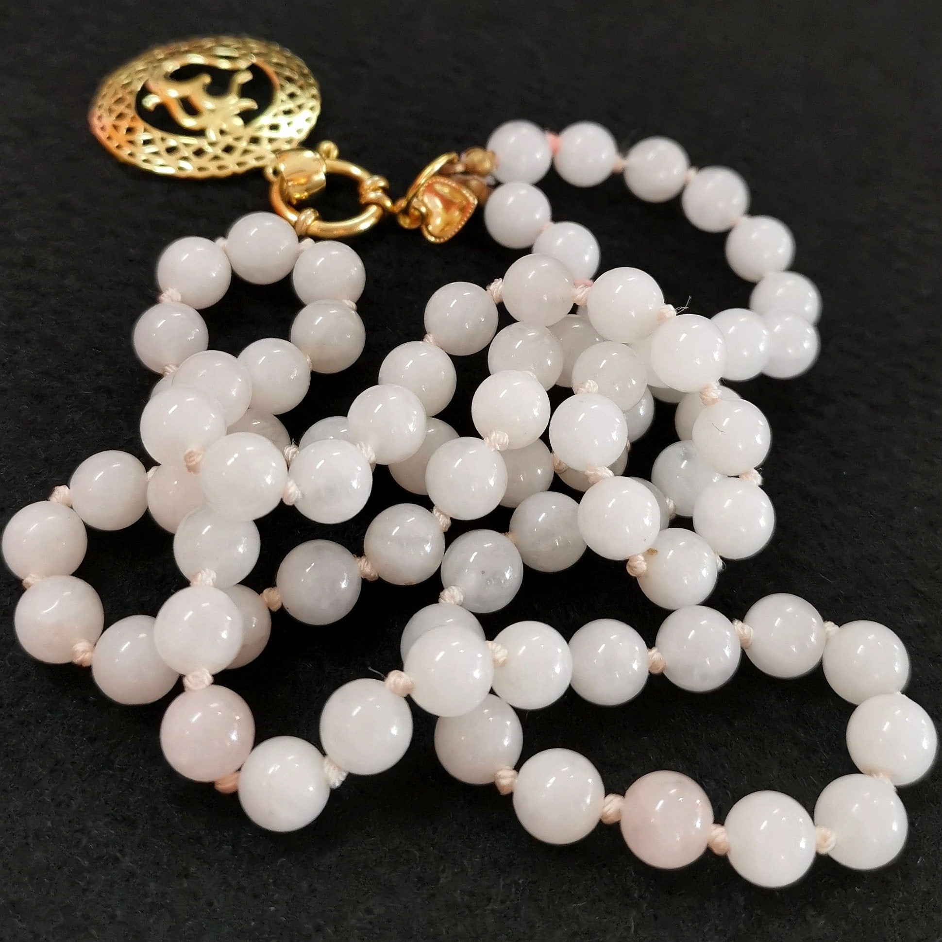 🕉️ Lange Rosenquarz Karma Kette mit OM Charm – geweiht für Liebe, Harmonie & spirituelle Tiefe