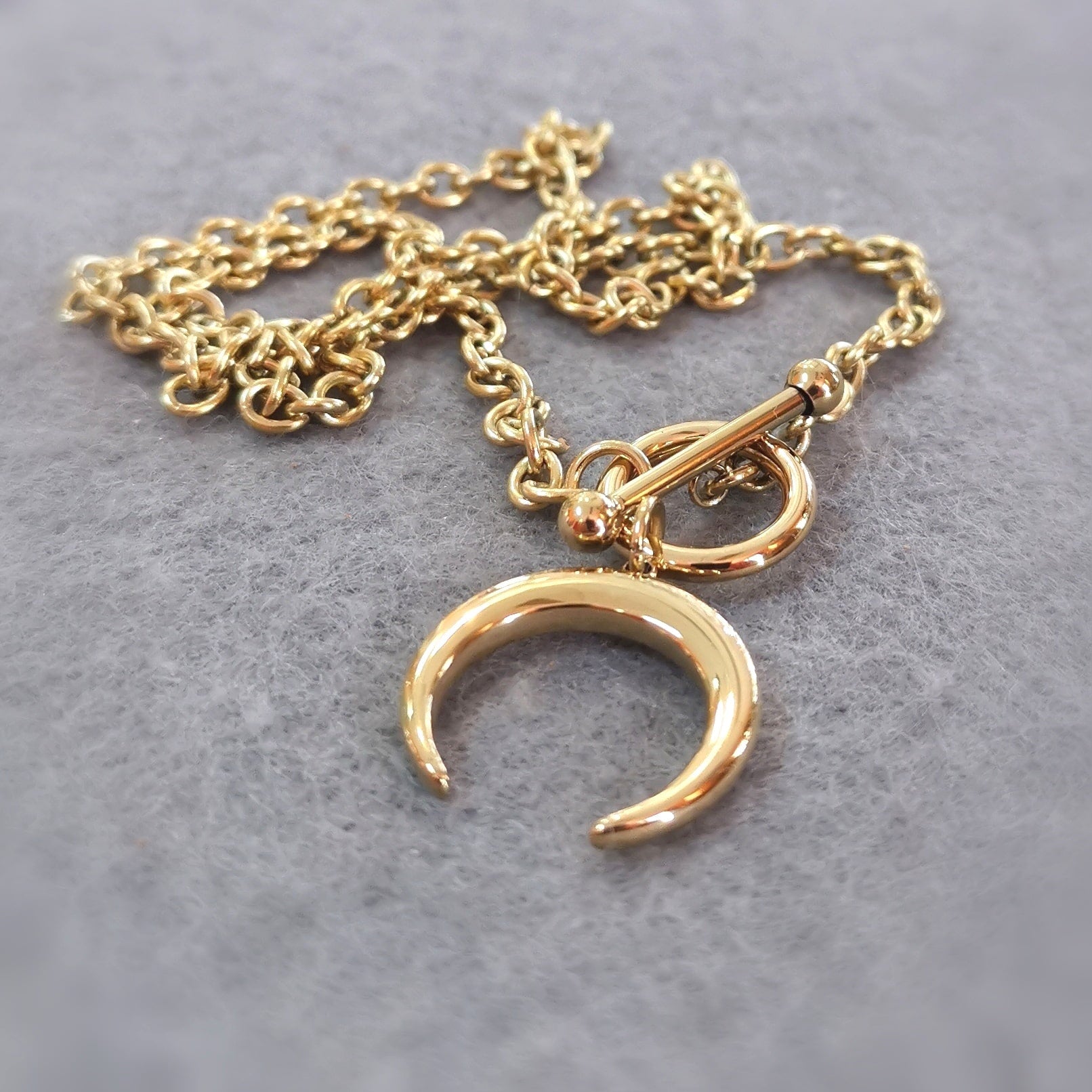 Mond Gold Edelstahl Kette – geweiht für Neubeginn & klare Entscheidungen