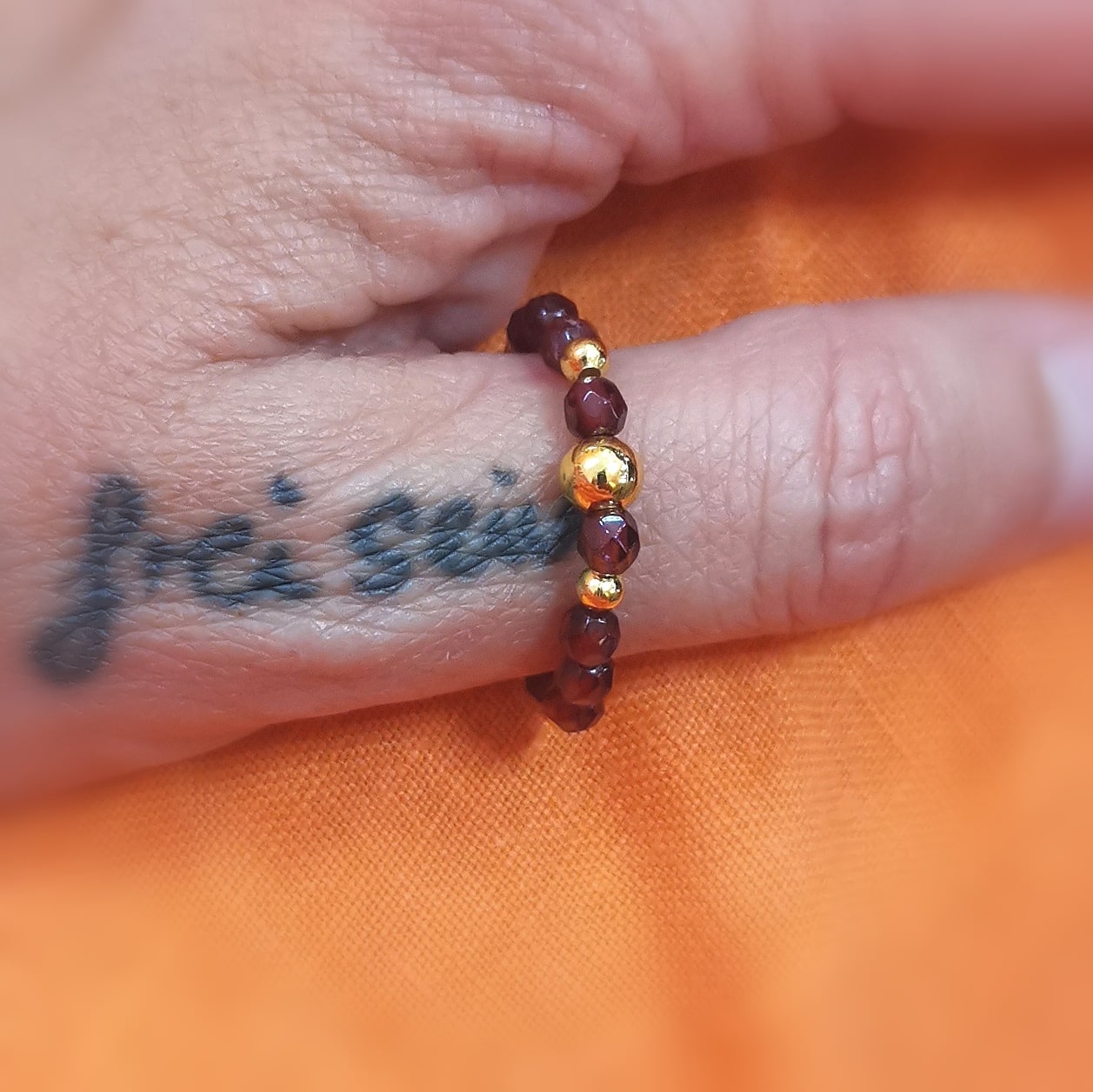 Granat Edelstein Ring Edelstahl Gold – Mut, Liebe & innere Stärke