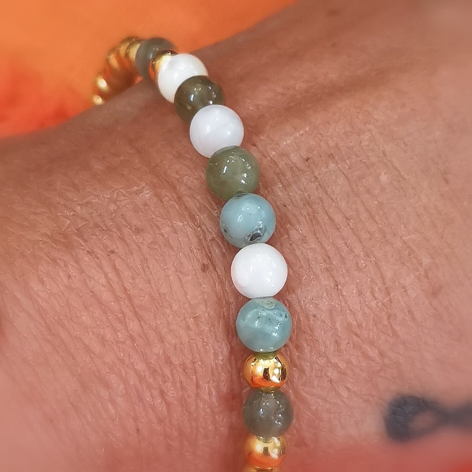 Perlmutt · Prehnit · Amazonit Yoga Karma Armband – Harmonie & lichtvolle Ruhe