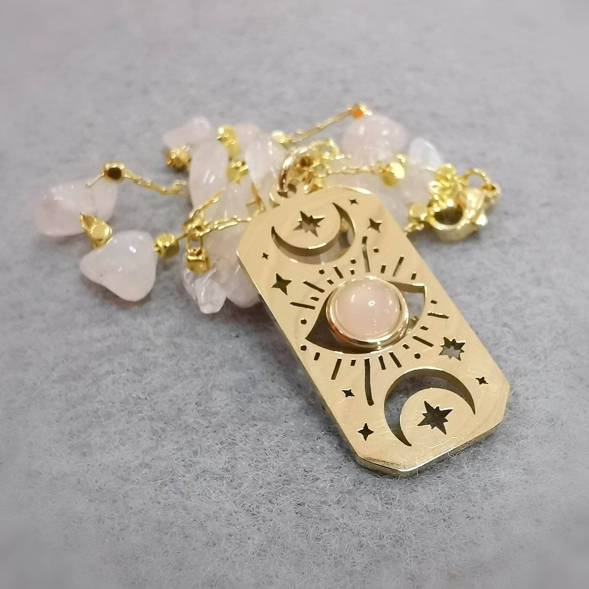 Allsehendes Auge & Rosenquarz Karma Kette – für Liebe, Schutz & Bewusstsein
