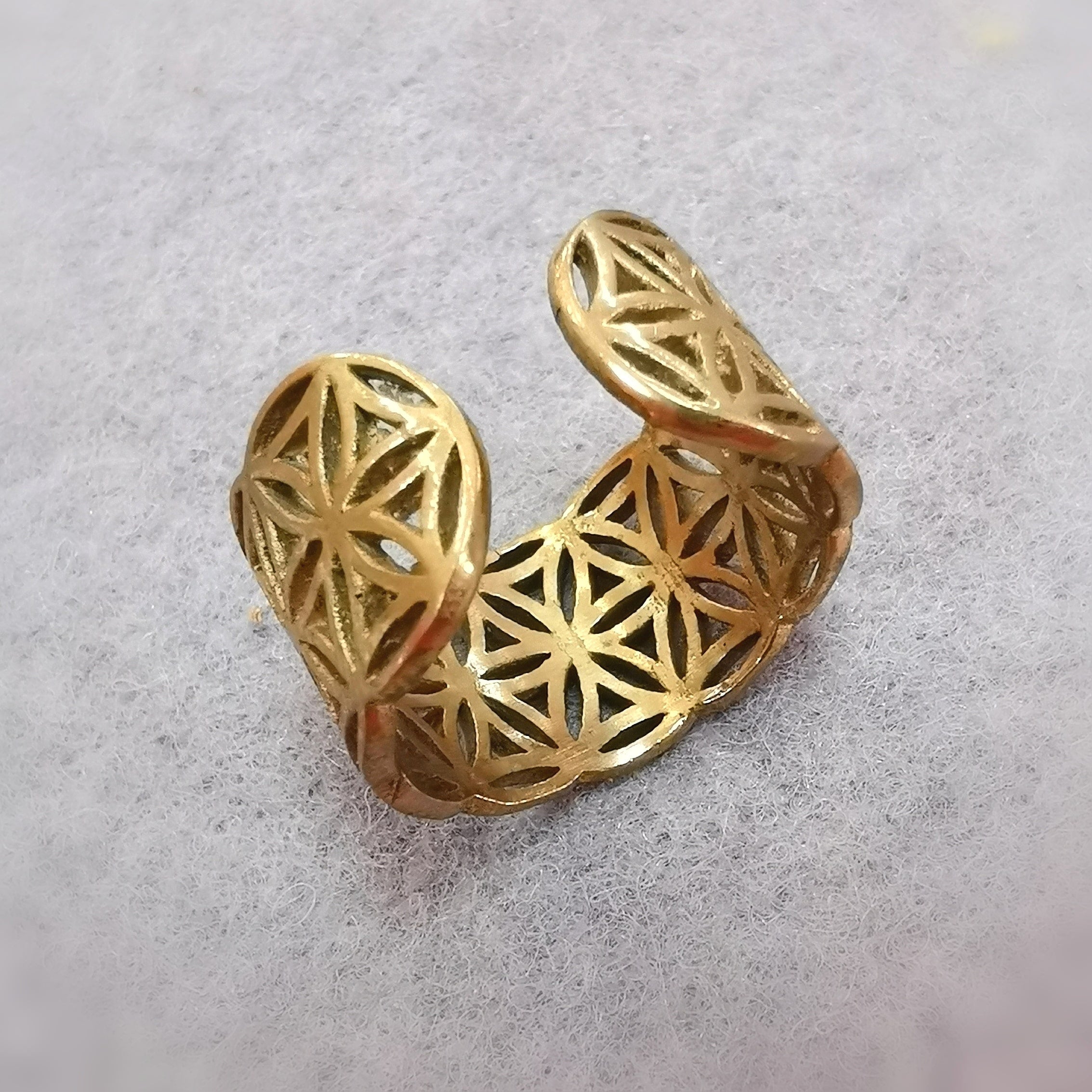 Lebensblume Gold Messing Ring – geweiht für Selbstzentrierung & Harmonie