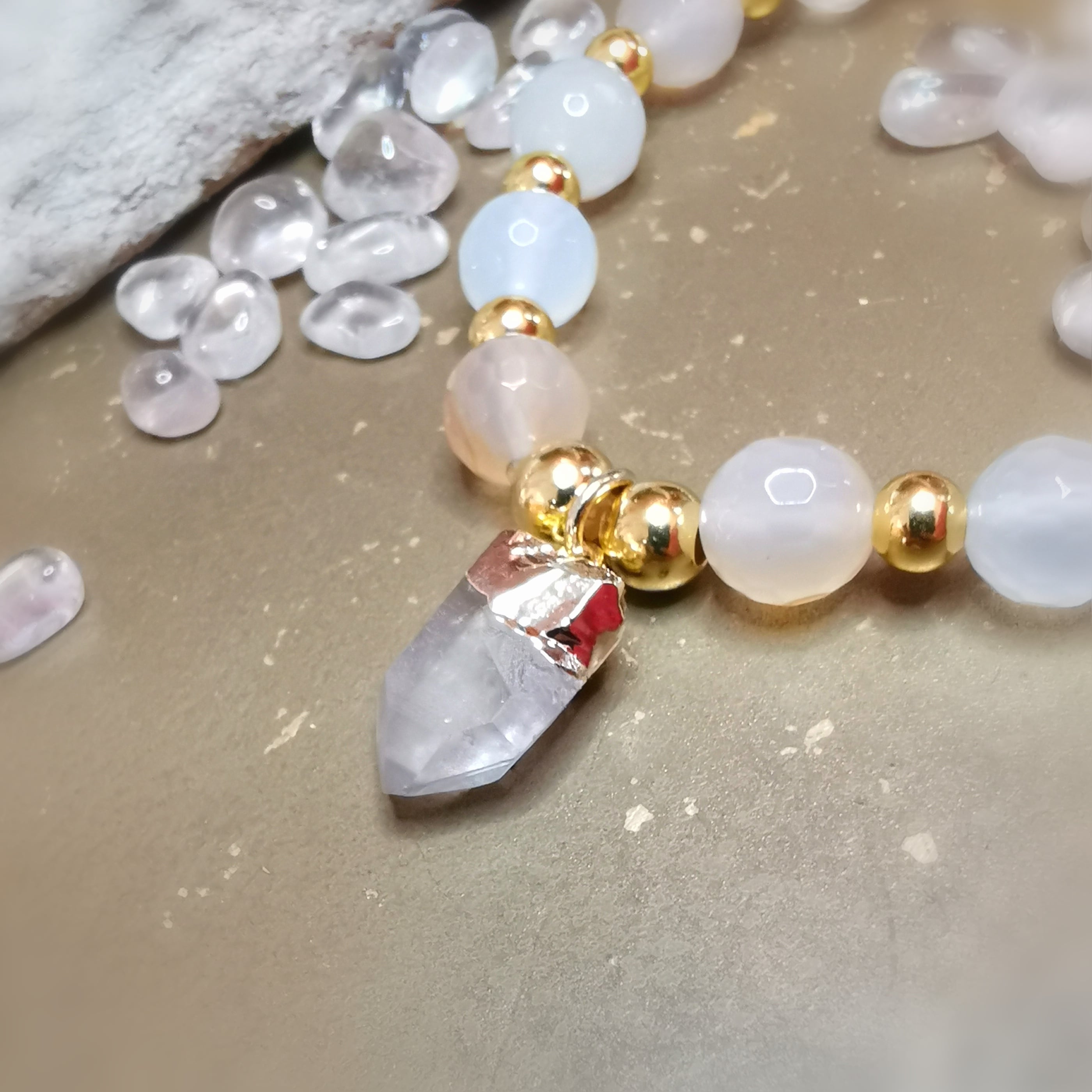 Friedensachat & Bergkristall Yoga Armband – geweiht für innere Balance & Lichtkraft