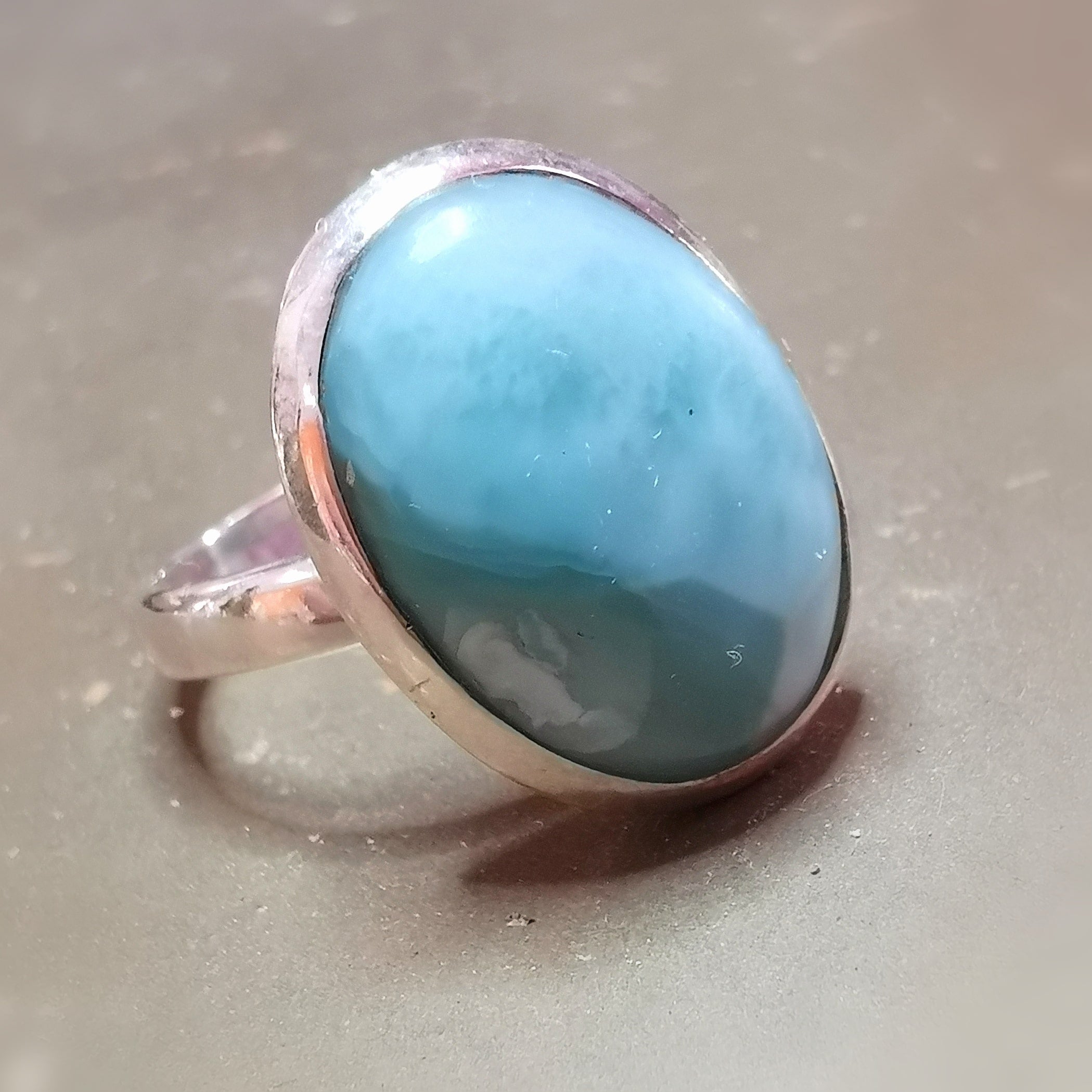 Larimar Edelstein Ring – geweiht für Freiheit, Ruhe & Meeresenergie