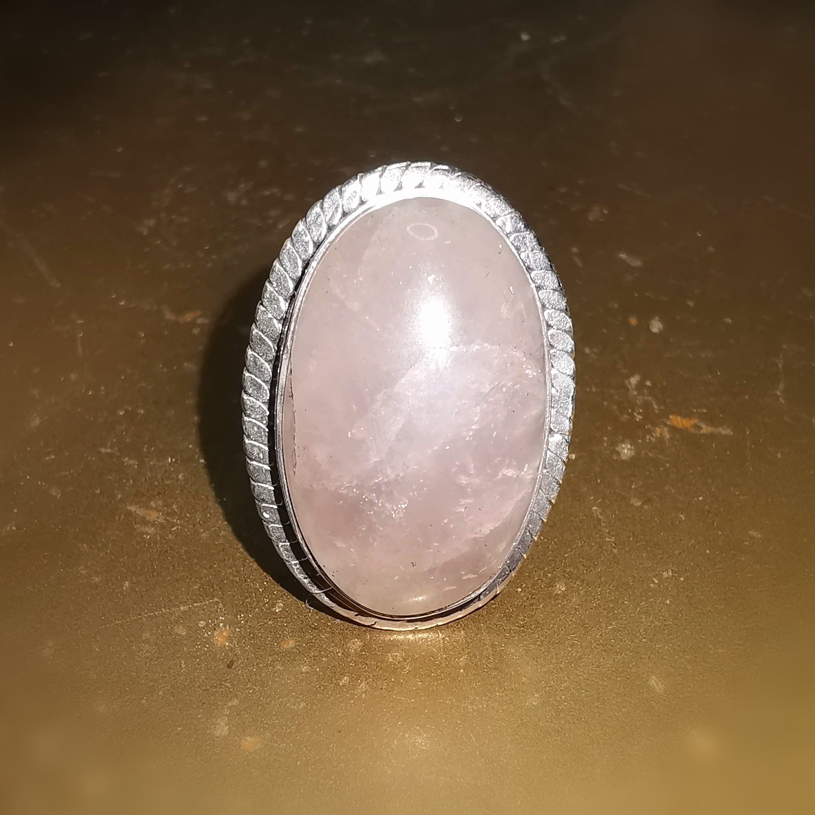 Rosenquarz Edelstein Herzchakra Ring – geweiht für Liebe, Vertrauen