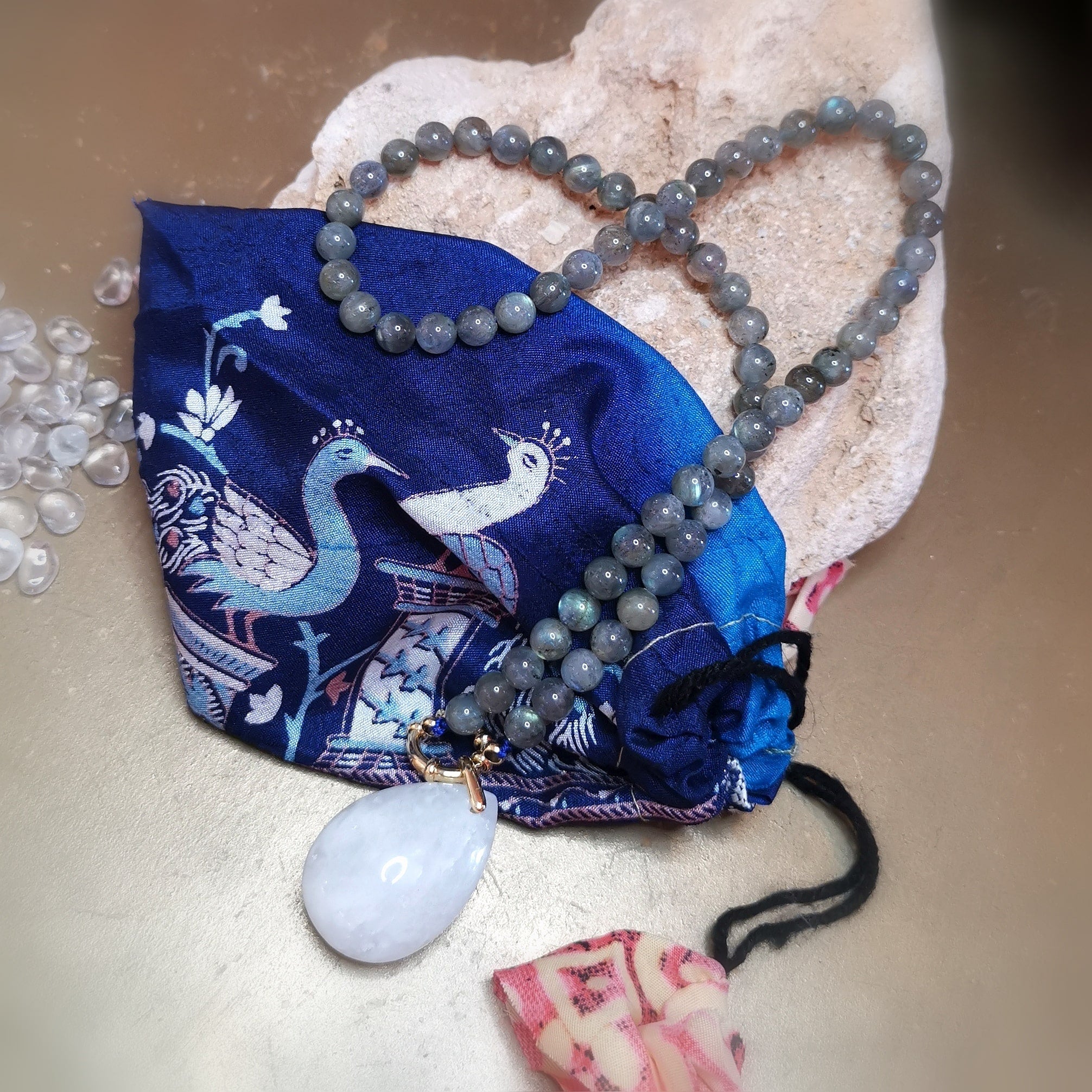 Mondstein & Labradorit Edelstein Kette – Gold Edelstahl, für Intuition & Harmonie