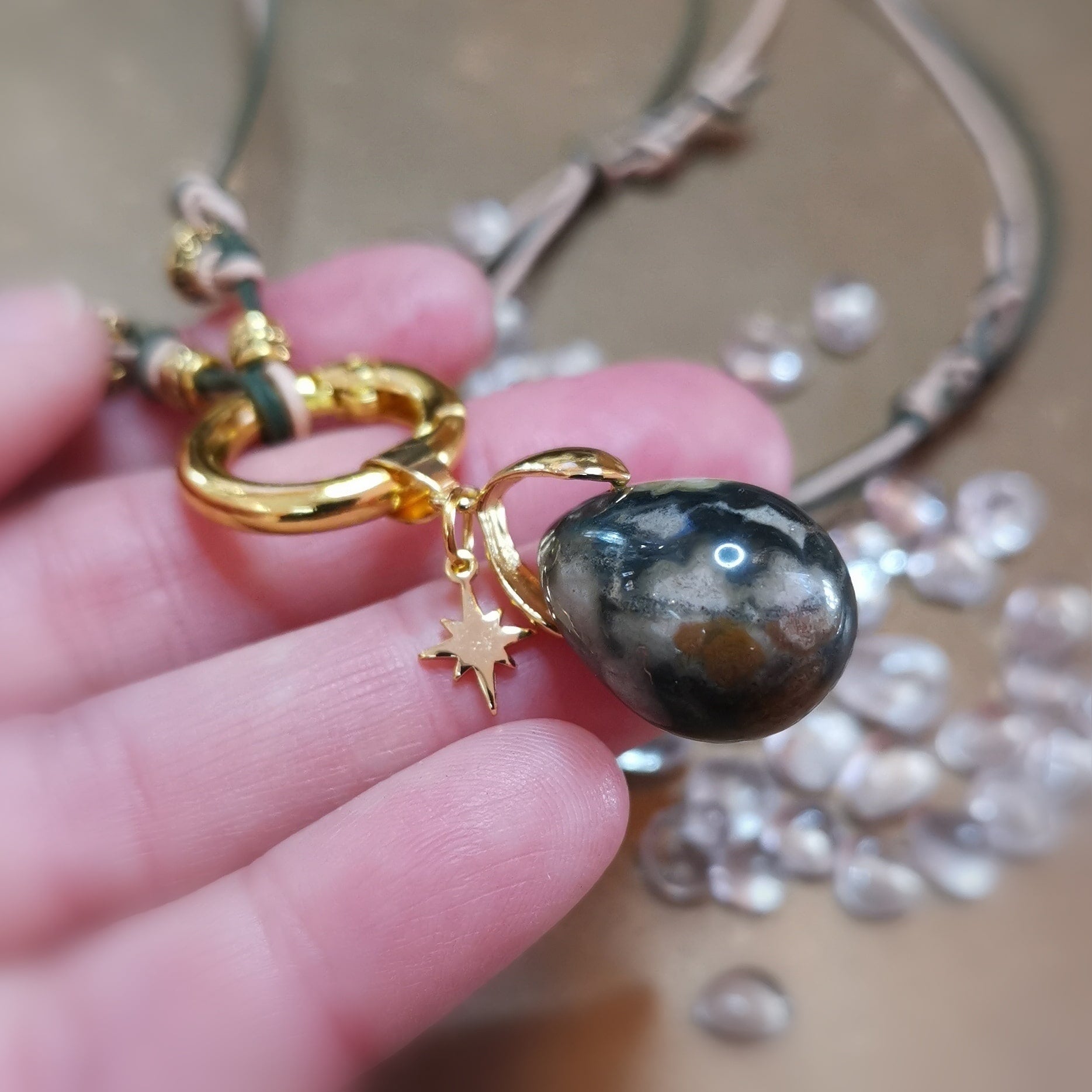 Ozean Jaspis & Polarstern Kette – geweiht für Vertrauen & innere Führung