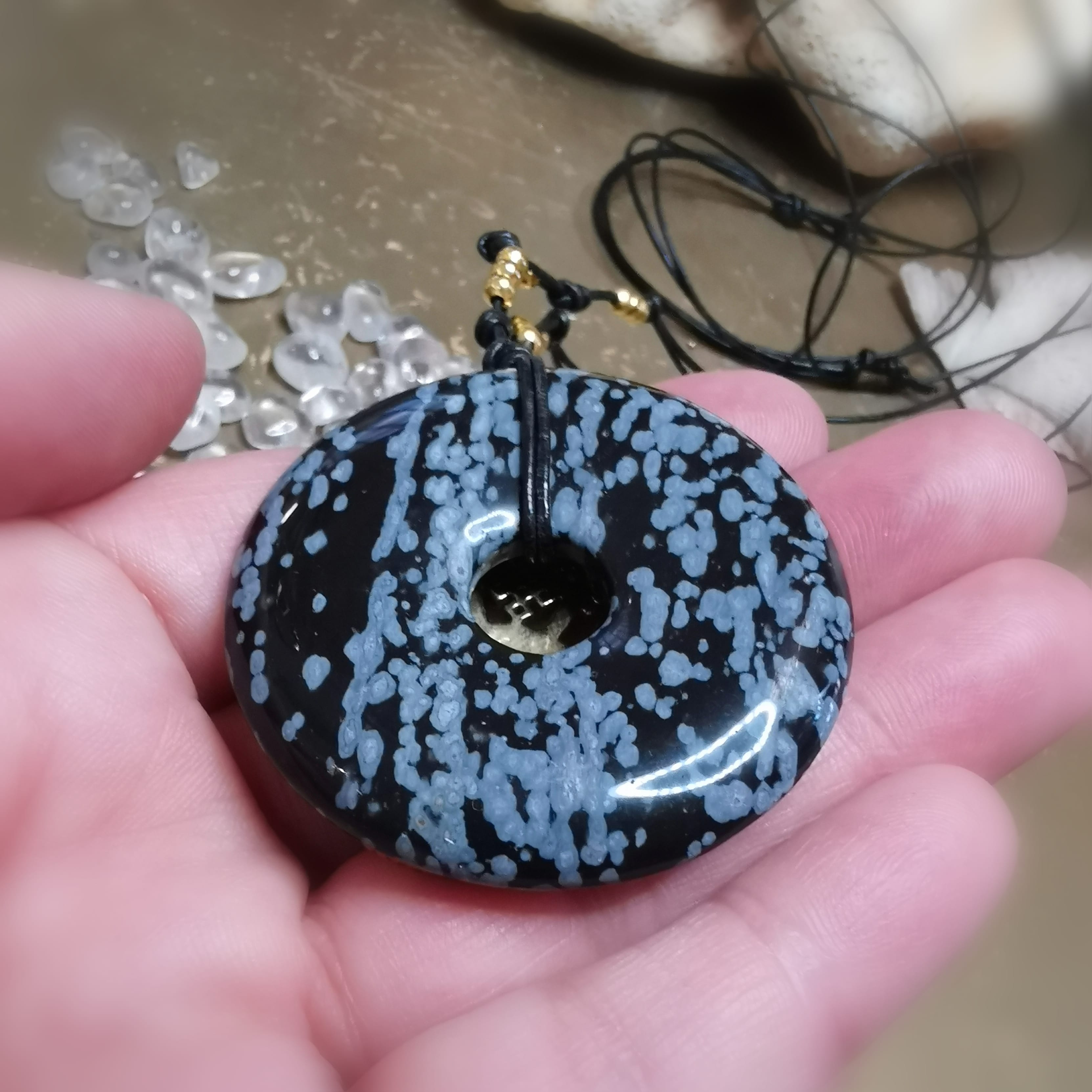 Schneeflocken Obsidian Yin Yang Karma Kette – geweiht für innere Balance