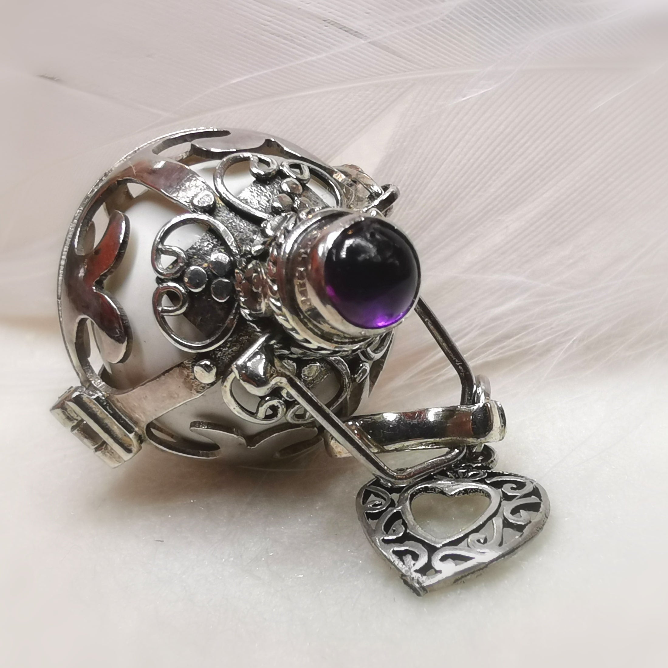 Engelsrufer Anhänger mit Amethyst & Herz – geweiht für Schutz, Liebe & innere Ruhe