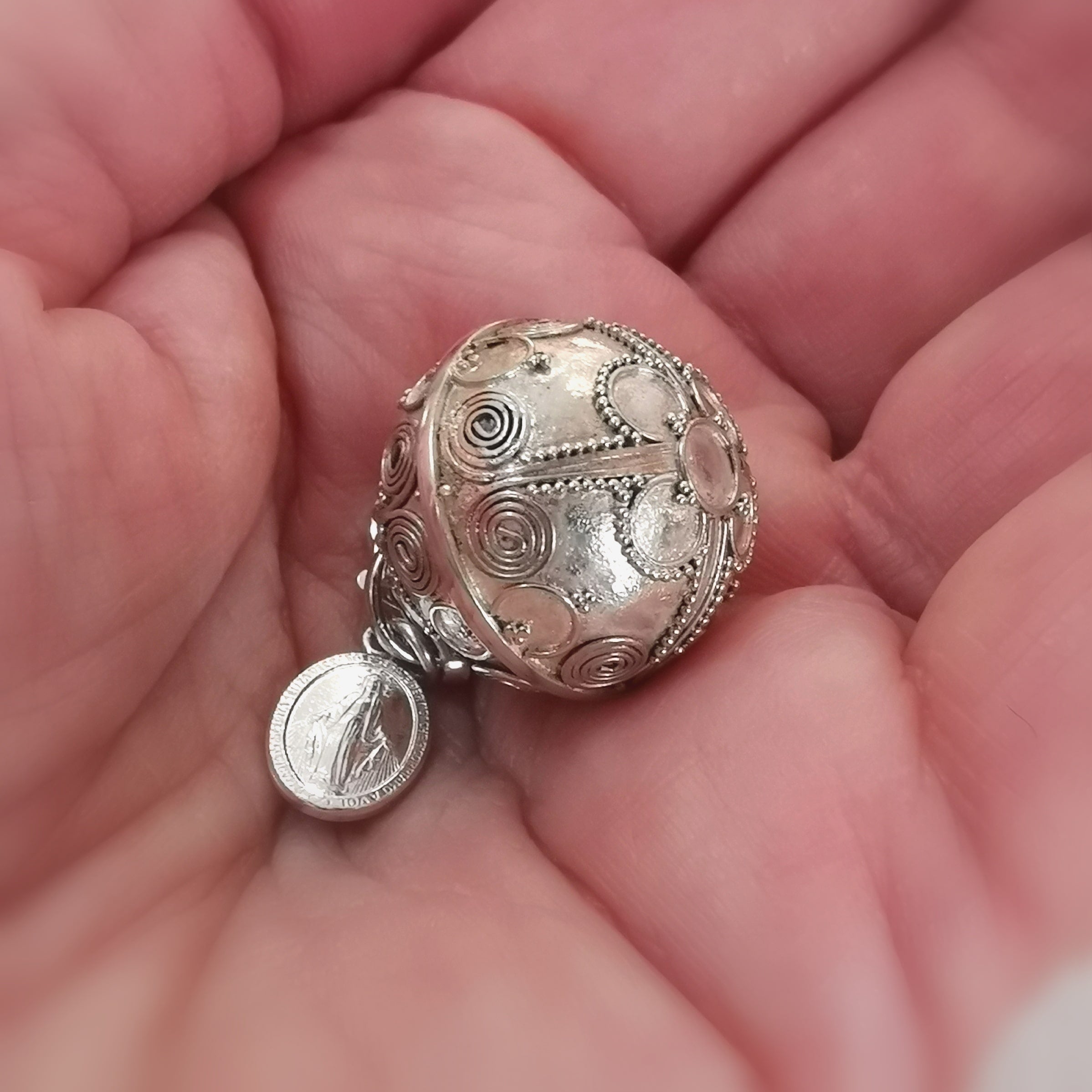 Maria Engelsrufer Anhänger Charm – geweiht für Trost, Schutz & Liebe