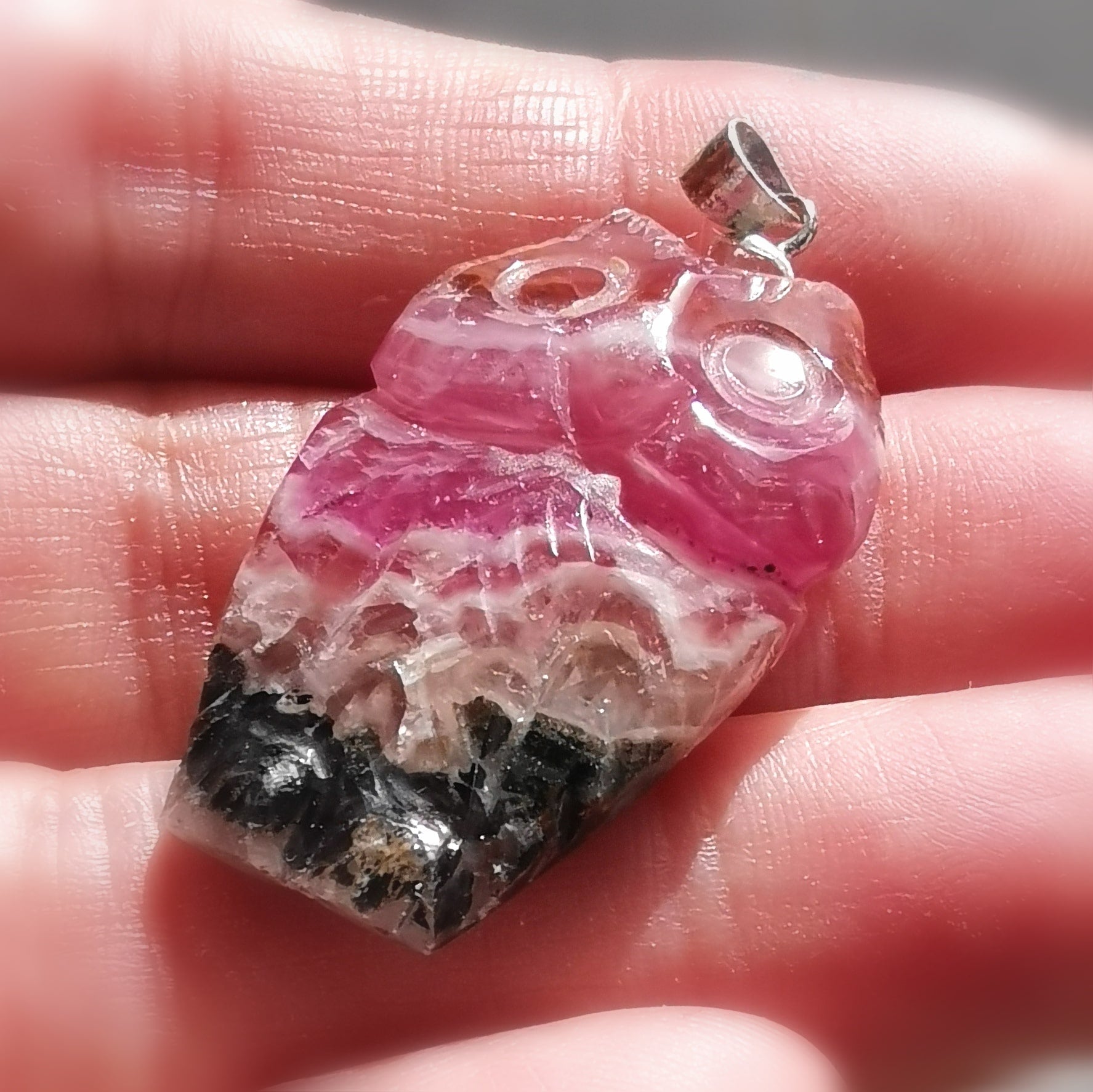 Kobaltcalcit Eulen Edelstein Anhänger – geweiht für Lebensfreude & Herzheilung