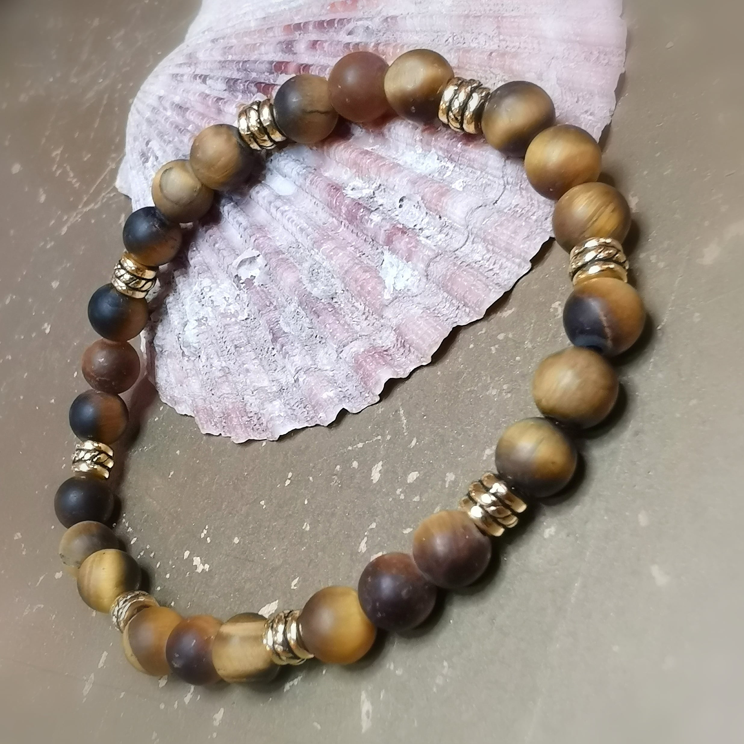 Tigerauge Karma Edelstein Armband – geweiht für Mut & innere Stabilität