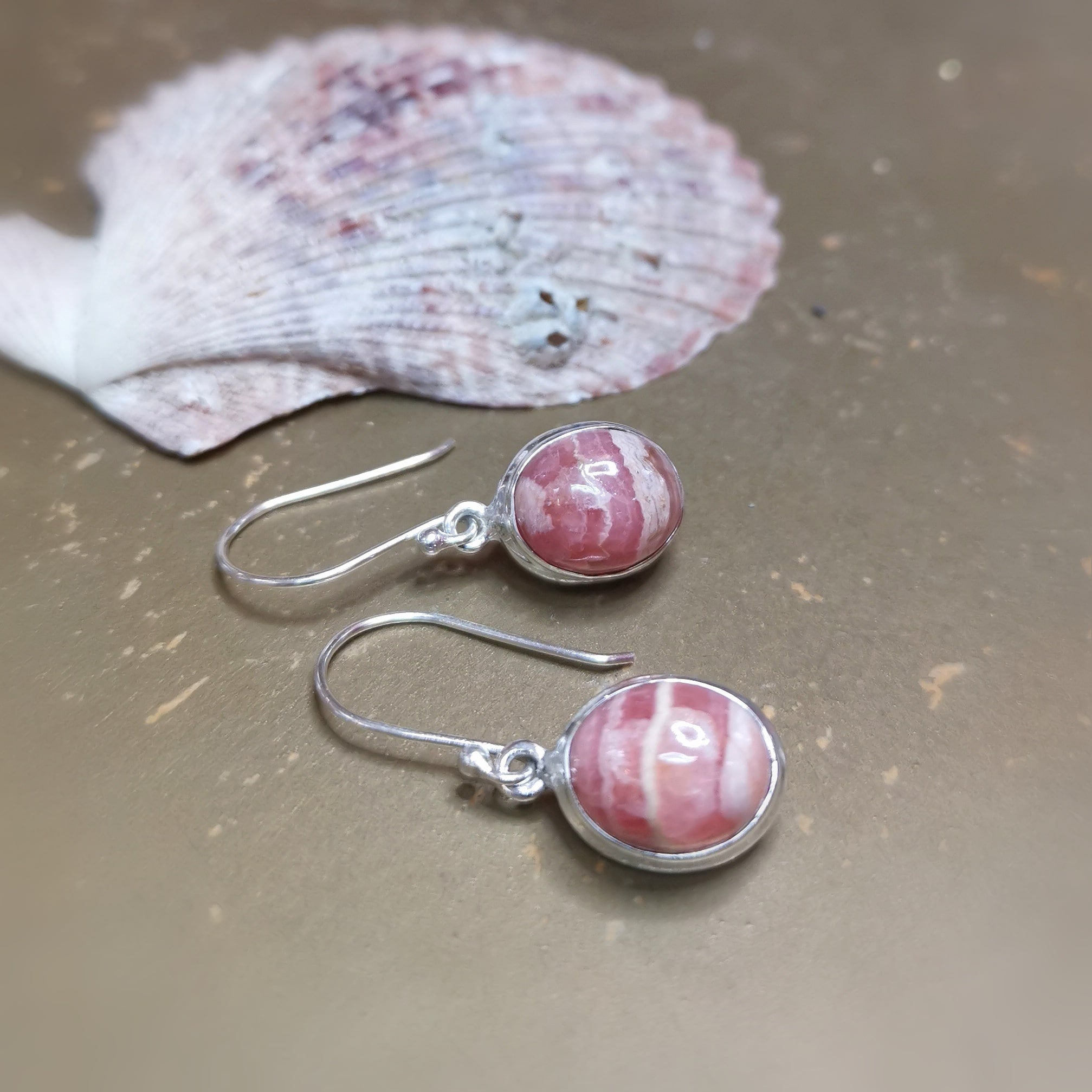 Rhodochrosit Ohrhänger 3,4 cm · AA Qualität · 925 Silber · Reiki geweiht · Herzöffnung, Trost & Sanftmut – Edelstein Talisman für Liebe & Harmonie.