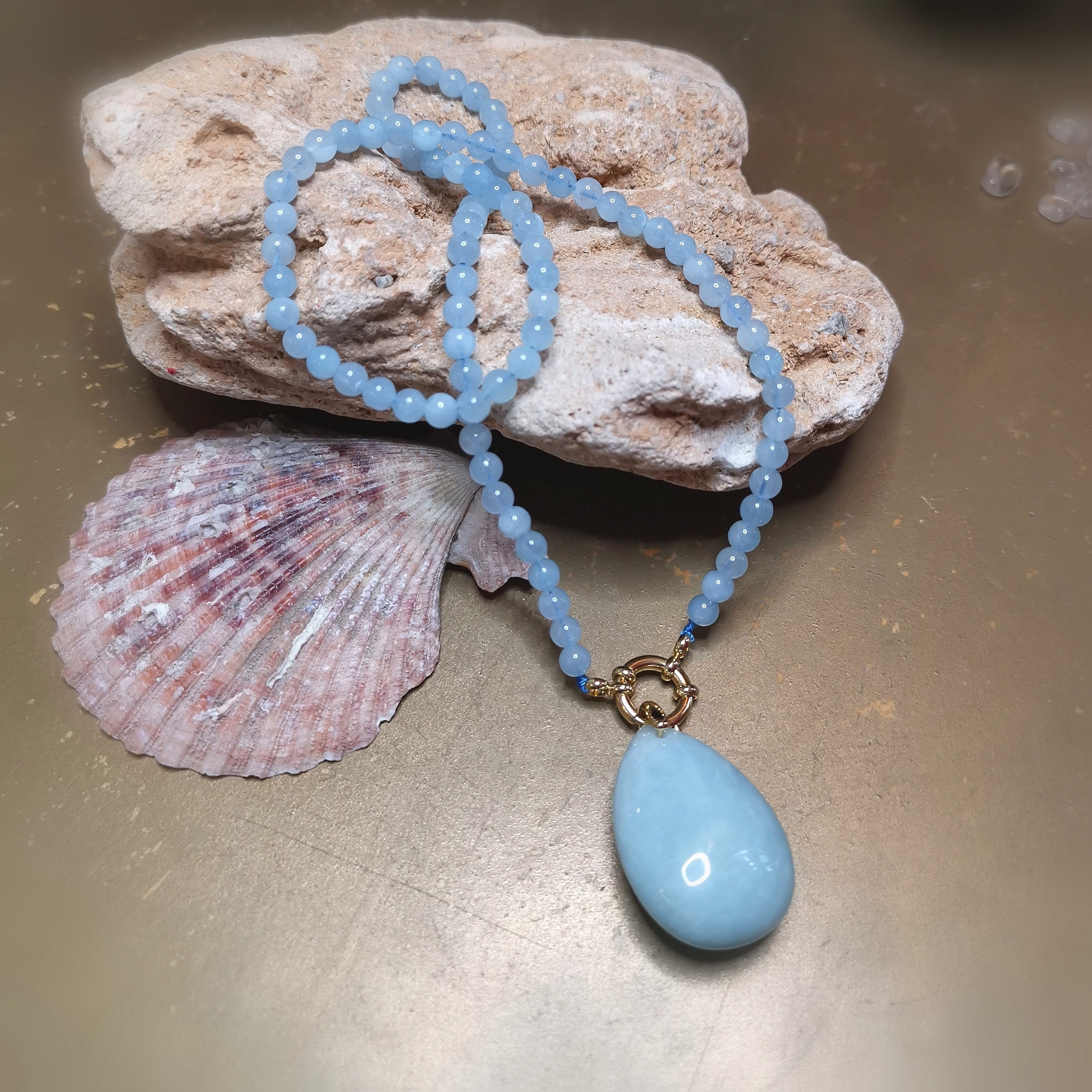 Aquamarin Edelstein Collier „ich bin“ – geweiht für Klarheit, Ruhe & Selbstausdruck