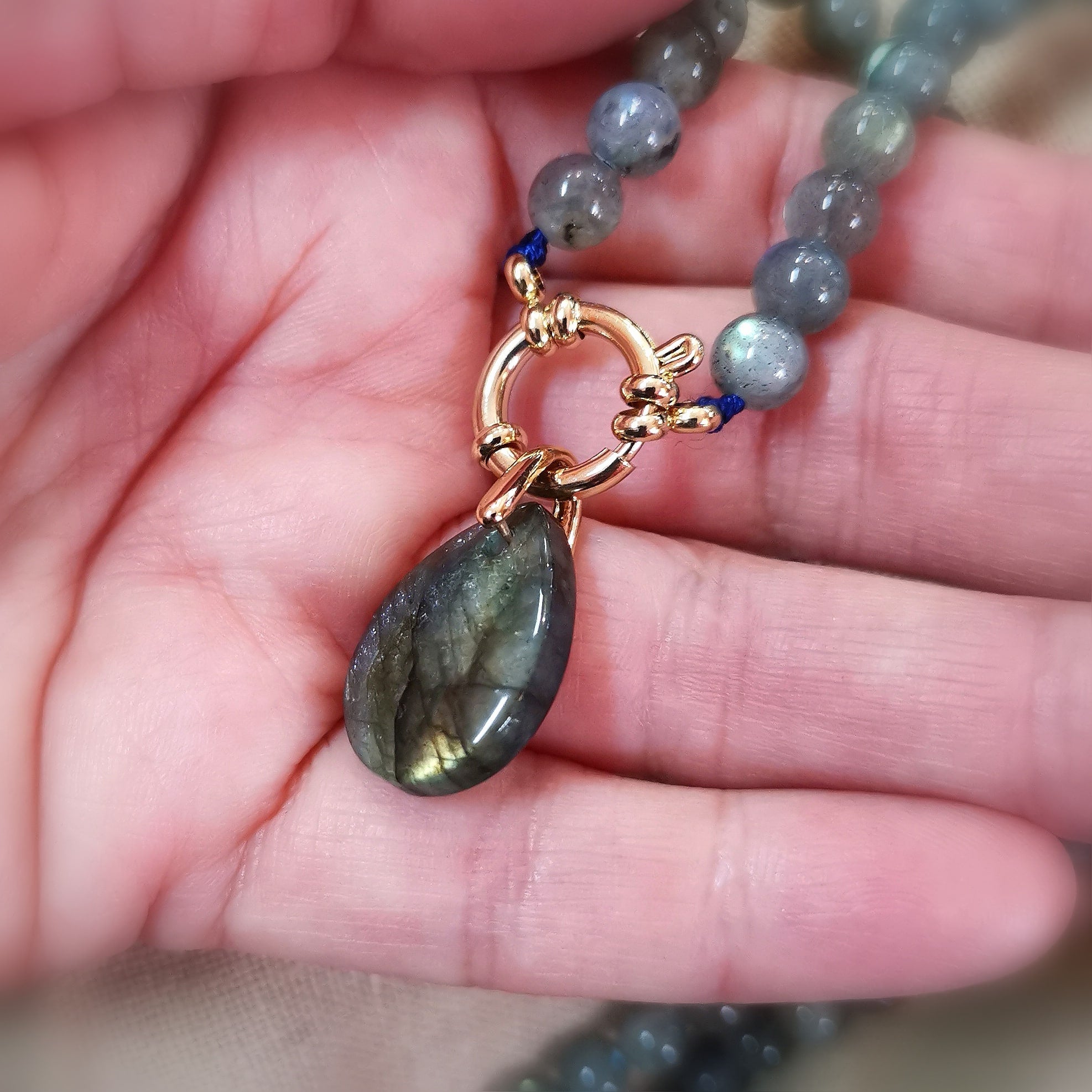 Labradorit Edelstein Karma Collier Kette – geweiht für Intuition & inneres Leuchten