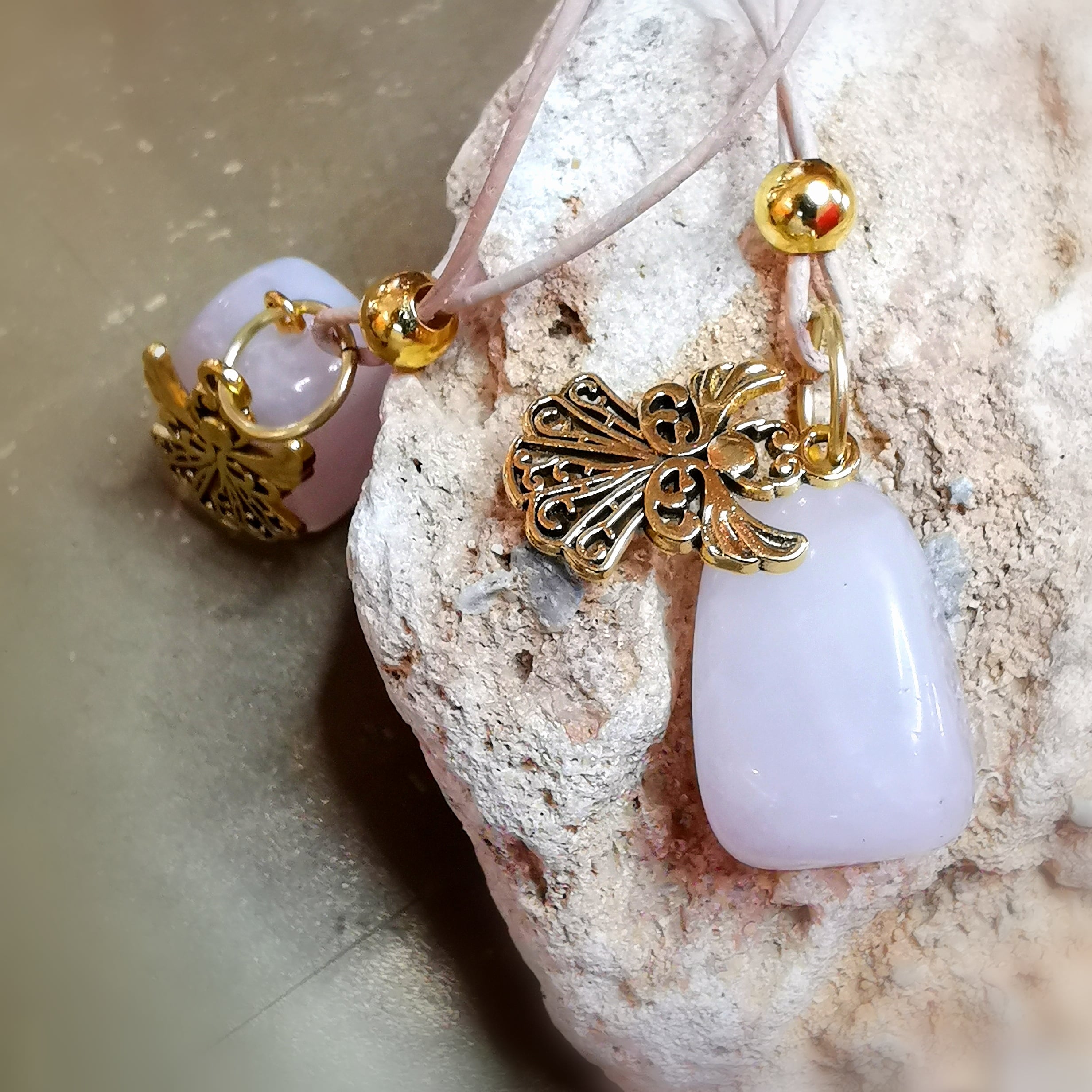 Engel Karma Herzchakra Rosenquarz Leder Kette · geweiht für Liebe, Trost & Herzheilung