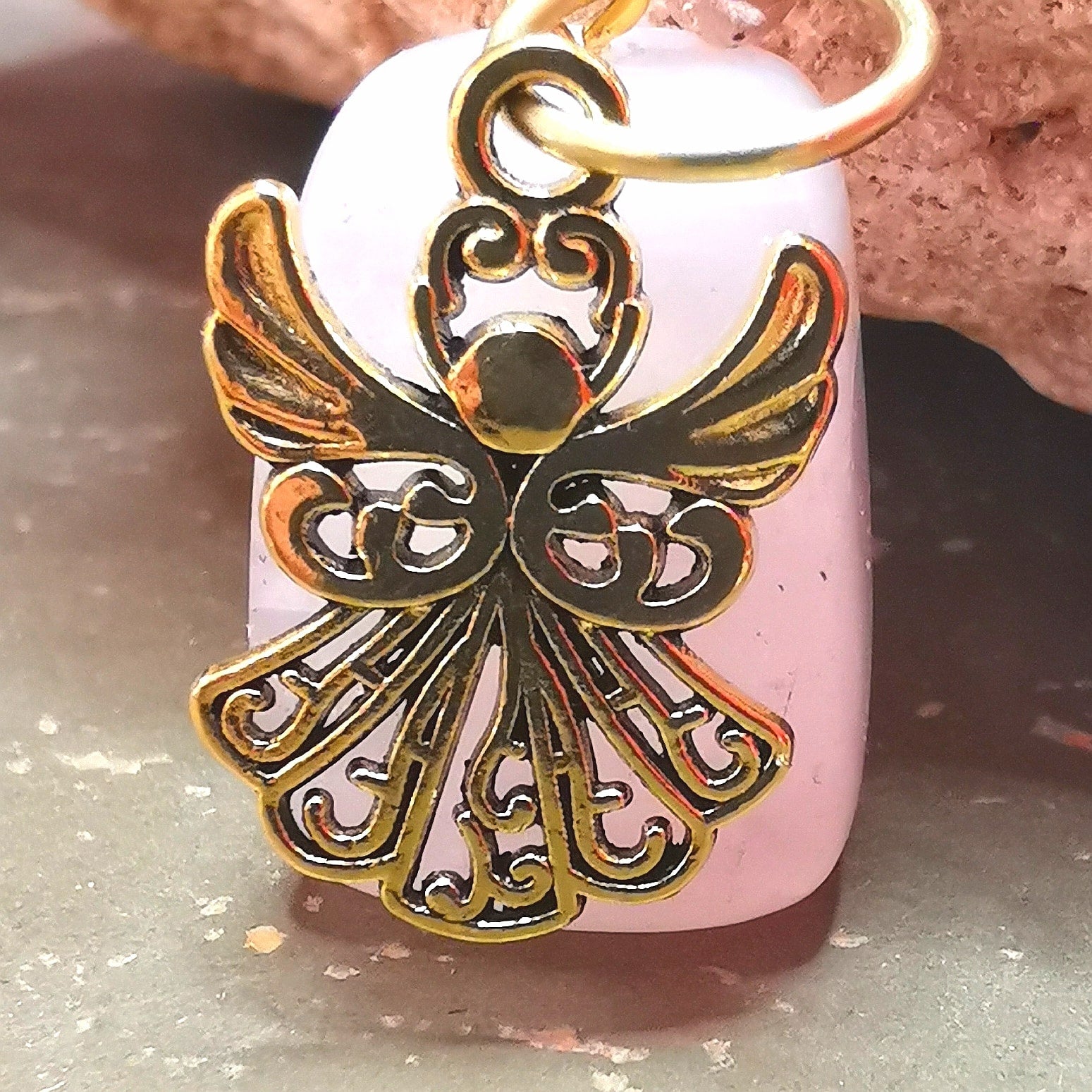 Engel Karma Herzchakra Rosenquarz Leder Kette · geweiht für Liebe, Trost & Herzheilung