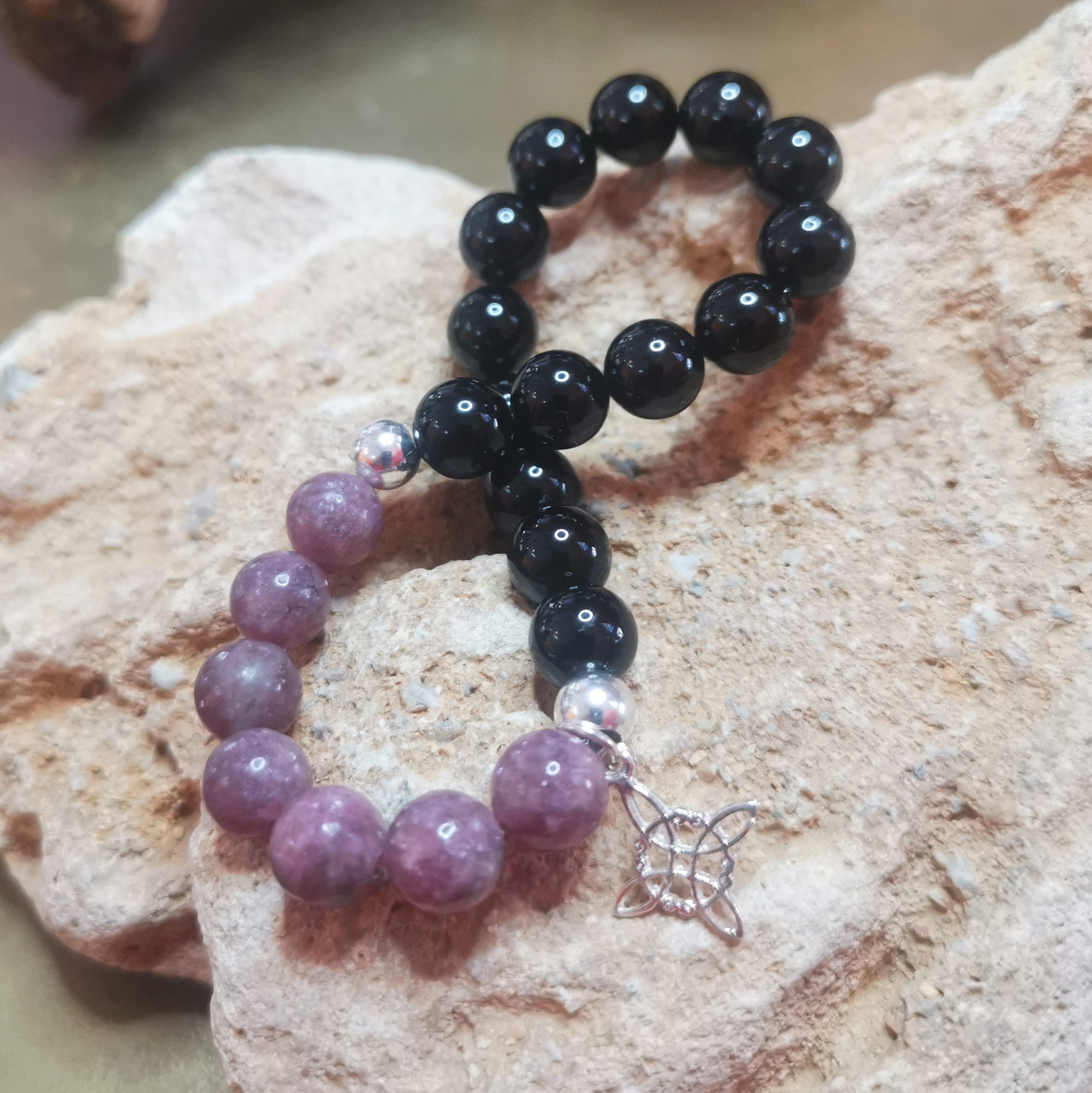 Roter Turmalin & schwarzer Onyx Karma Edelstein Armband – für Schutz & innere Klarheit