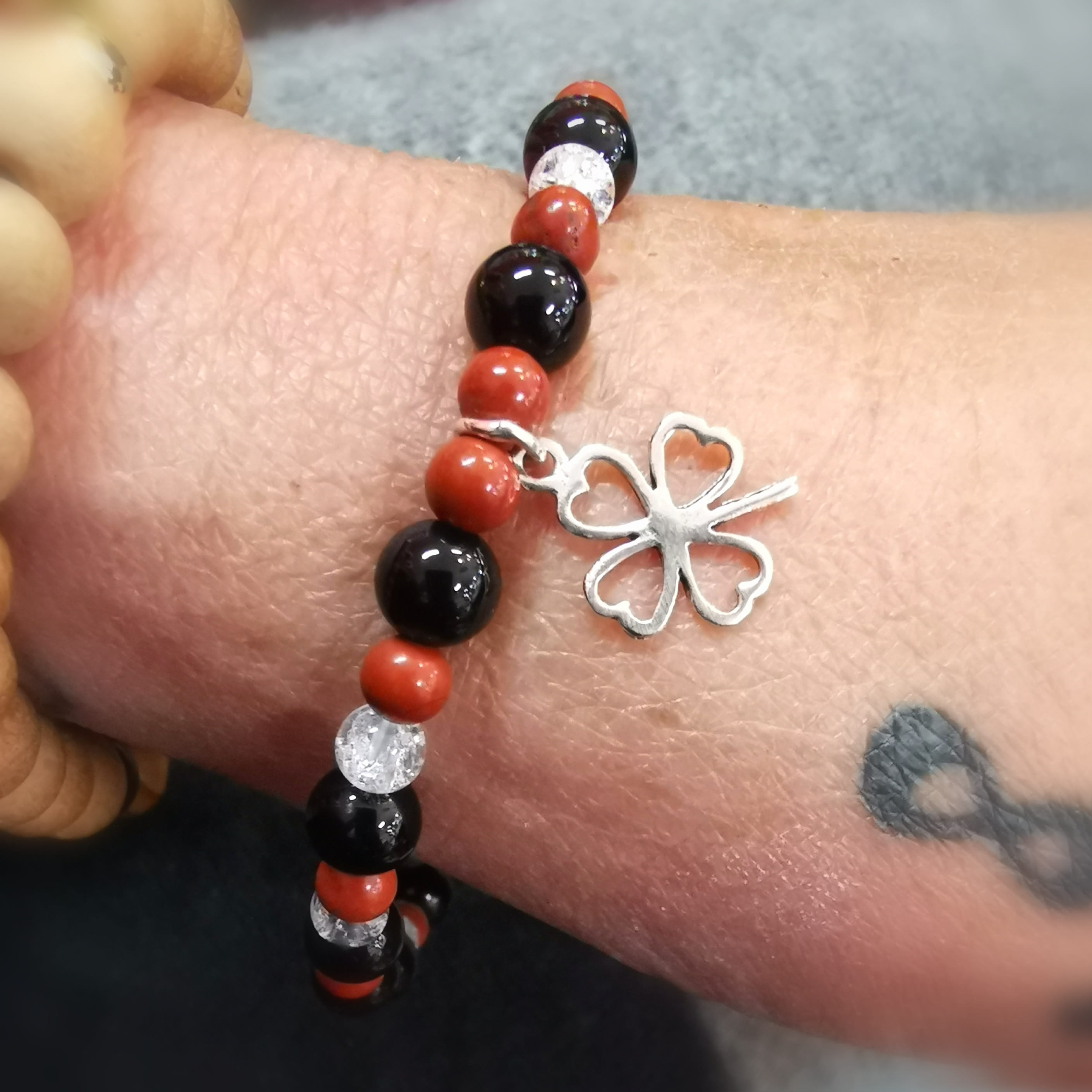 Karma Yoga Kleeblatt Edelstein Armband L/XL – für Erdung, Schutz & klare Ausrichtung