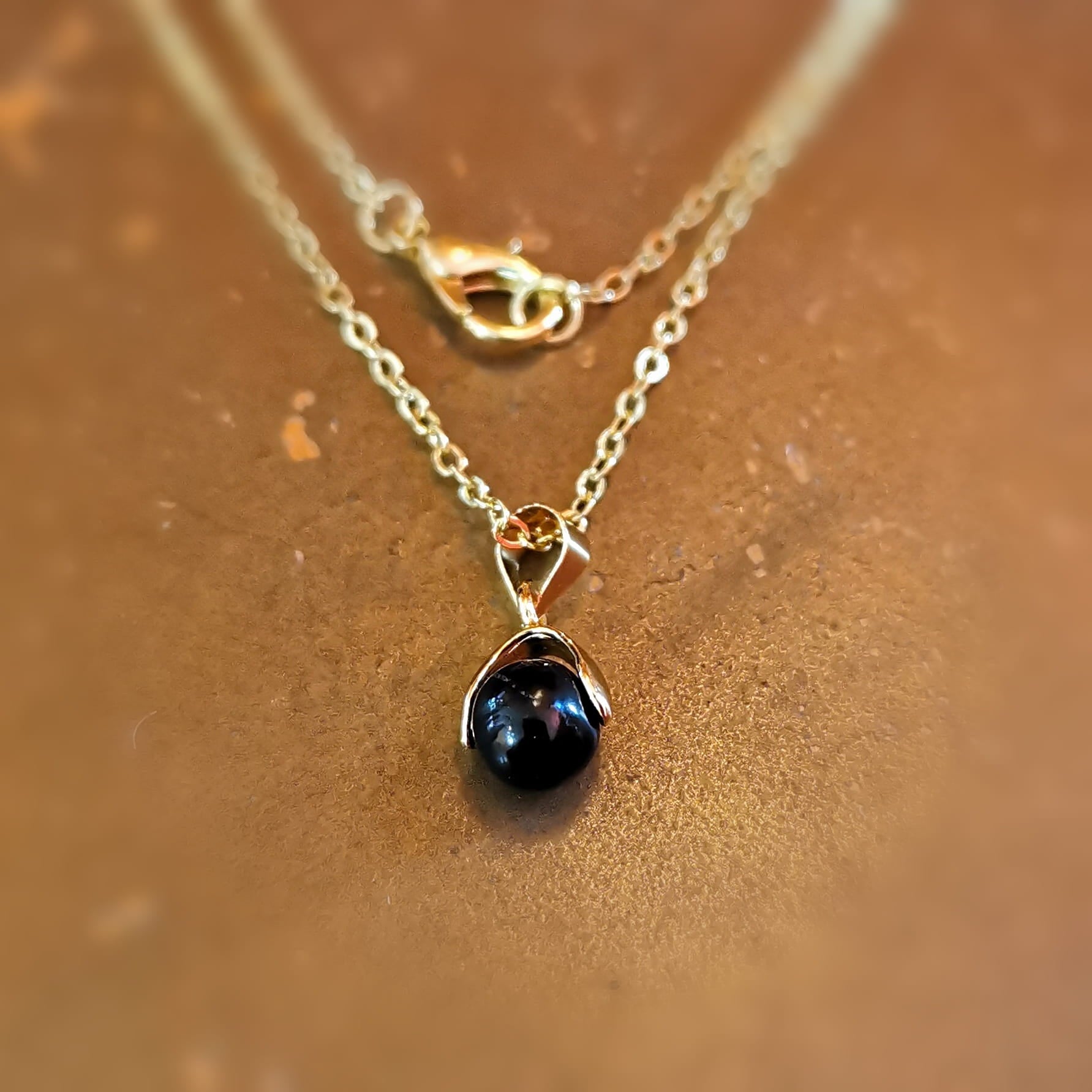 Turmalin Edelstein Yoga Gold Kette – geweiht für Erdung, Schutz & innere Stabilität