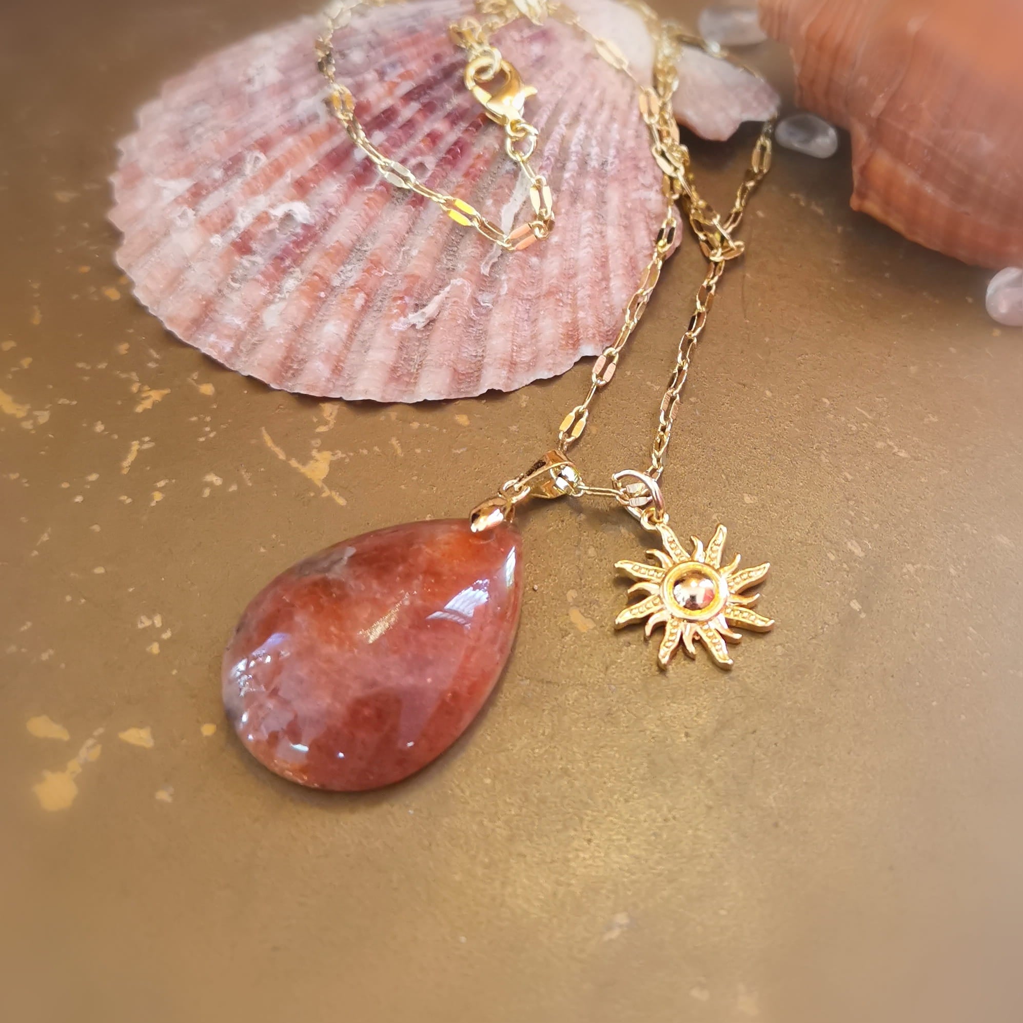 Sonnenstein Edelstein Yoga Karma Kette – geweiht für Lebensfreude & Selbstvertrauen