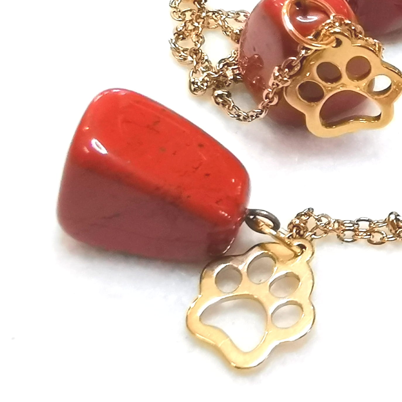 Jaspis Edelstein Pfoten Amulett Gold Rot – Karma Kette für Tierliebe & Herzensverbindung