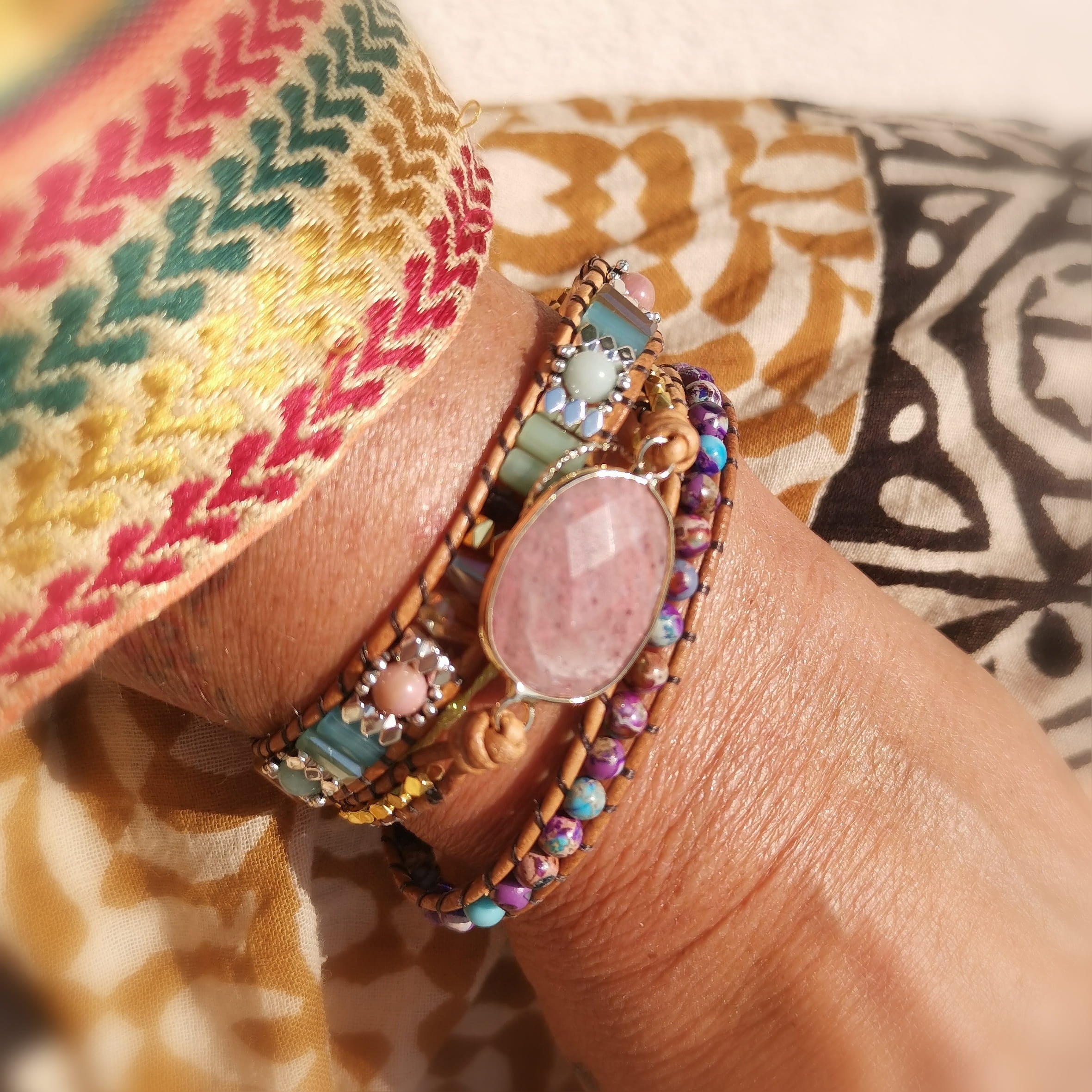 Rhodochrosit Wickelarmband Leder – Boho Hippie Design voller Lebensfreude & Herzenskraft