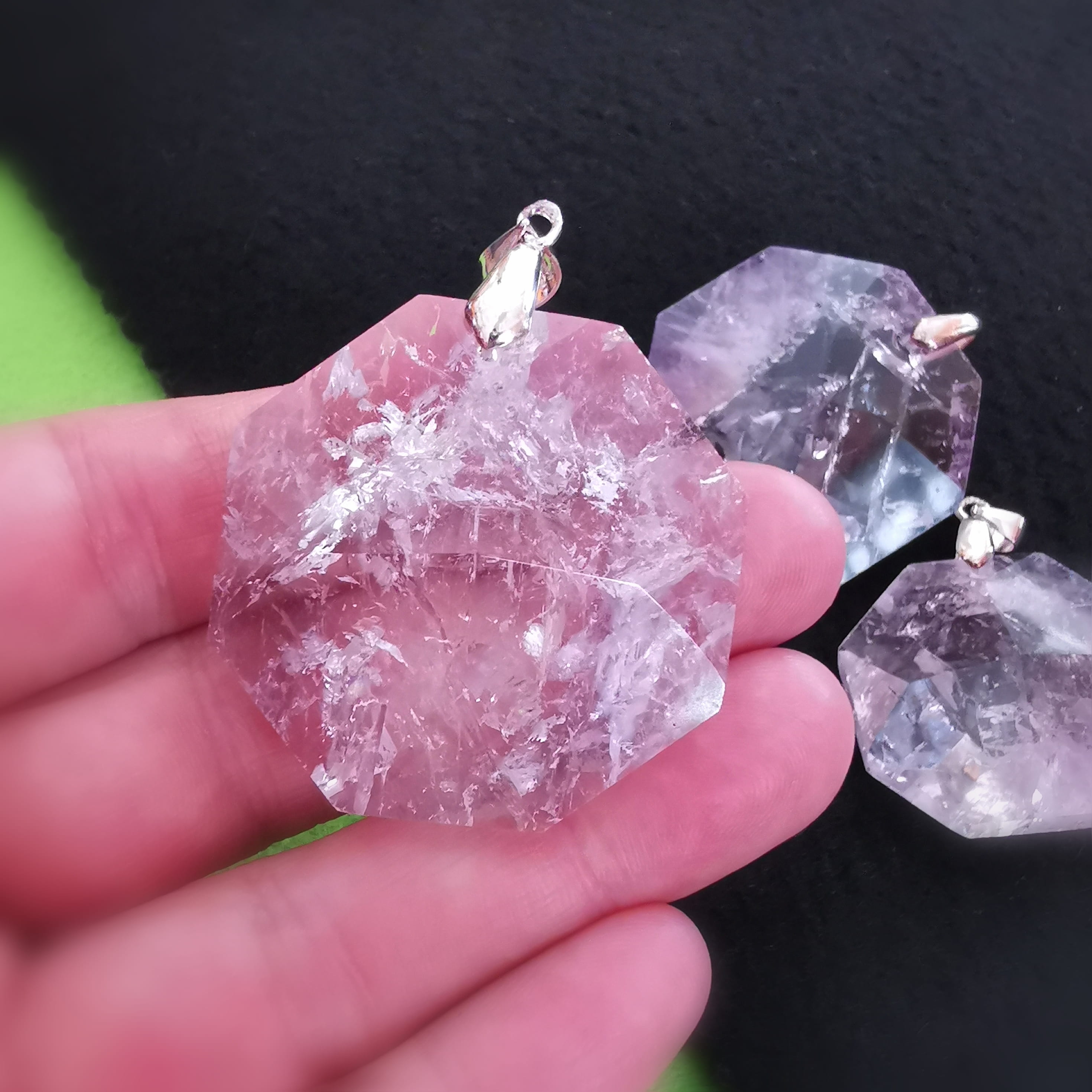 Chakra Amethyst Feenstein Edelstein XL Anhänger – geweiht für Wünsche, Intuition & Spiritualität (Kopie)