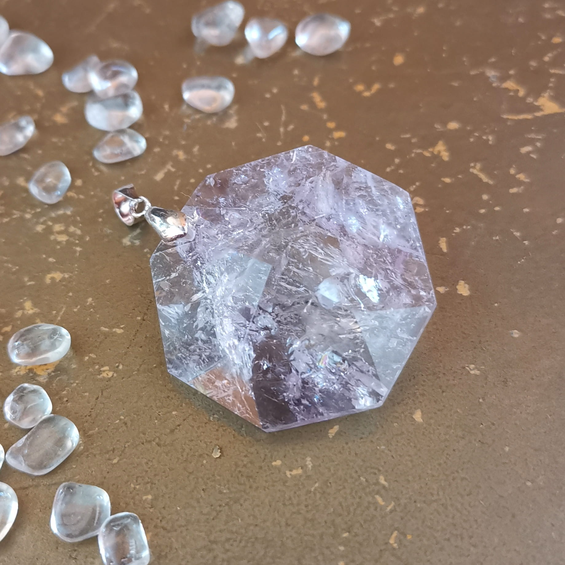 Chakra Amethyst Feenstein Edelstein XL Anhänger – geweiht für Wünsche, Intuition & Spiritualität (Kopie)
