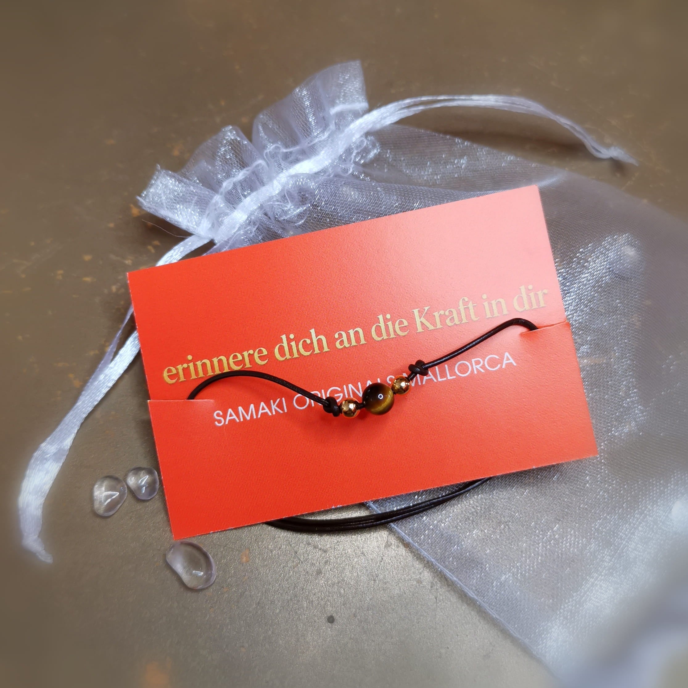 Tigerauge Edelstein Reminder Armband – geweiht für Kraft, Mut & Schutz