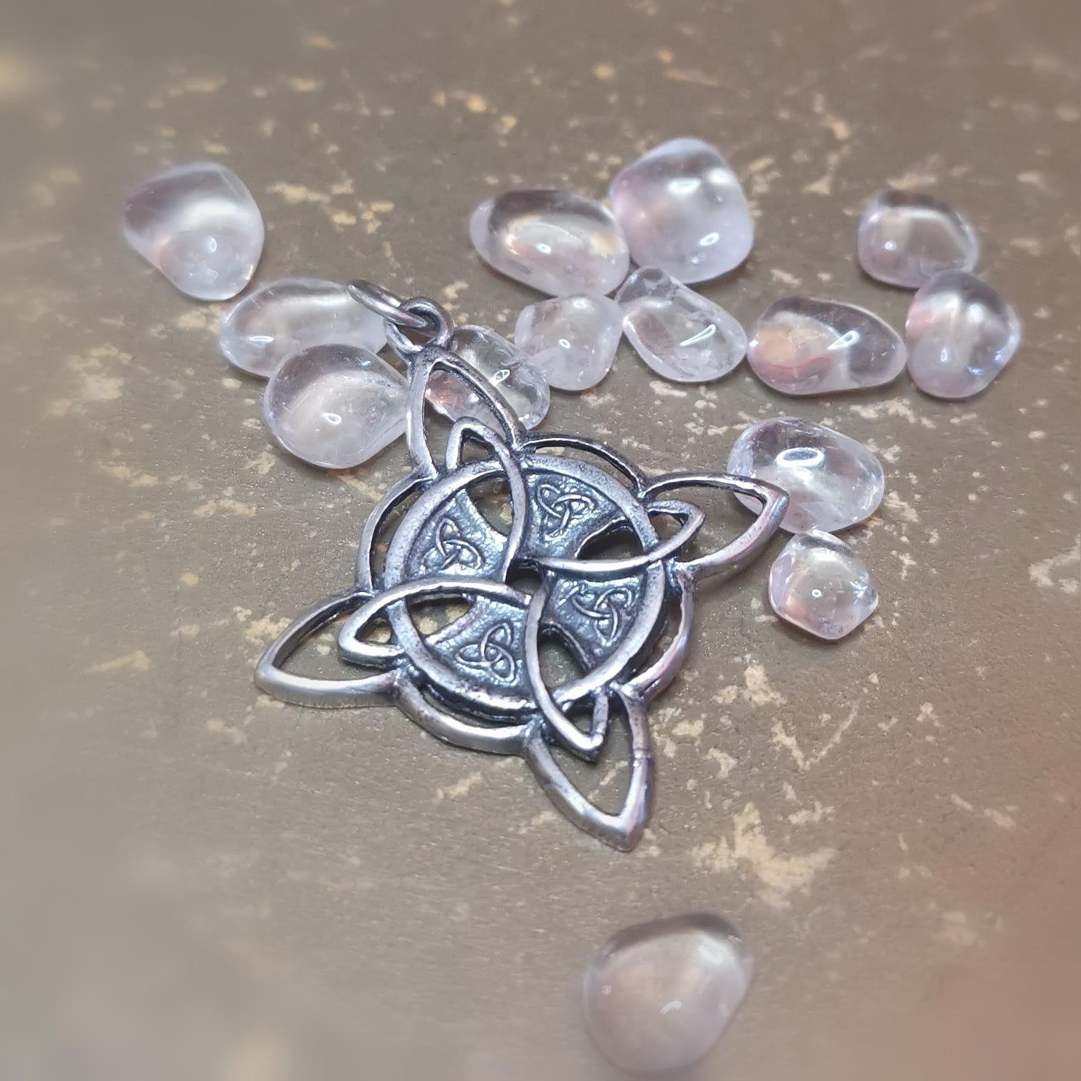 Hexenknoten Anhänger Sterlingsilber – Schutz, Klarheit & Vertrauen