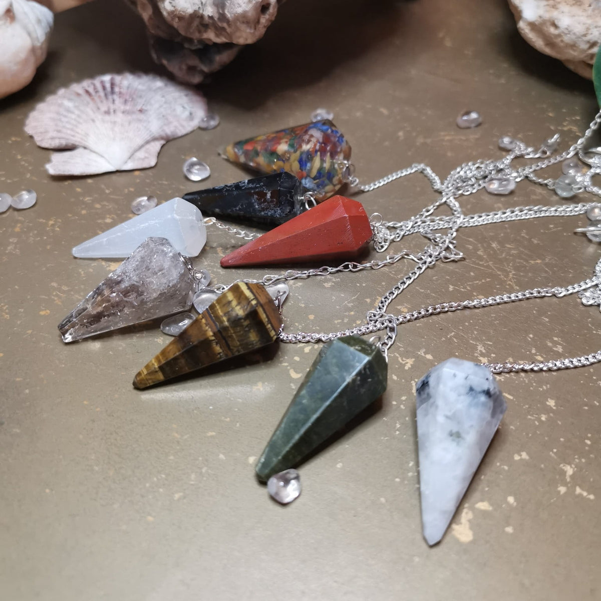 Mondstein Edelstein Pendel mit Seidentäschchen – Intuition Mondenergie Orakel Reiki